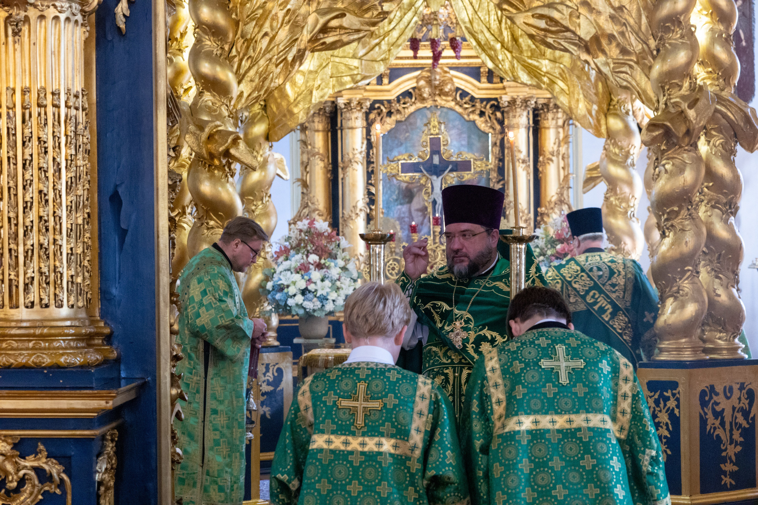 Неделя 16-я по Пятидесятнице, по Воздвижении. Глас 7-й. Попразднство Воздвижения Креста. Вмч. Никиты. НИКОЛО-БОГОЯВЛЕНСКИЙ МОРСКОЙ СОБОР