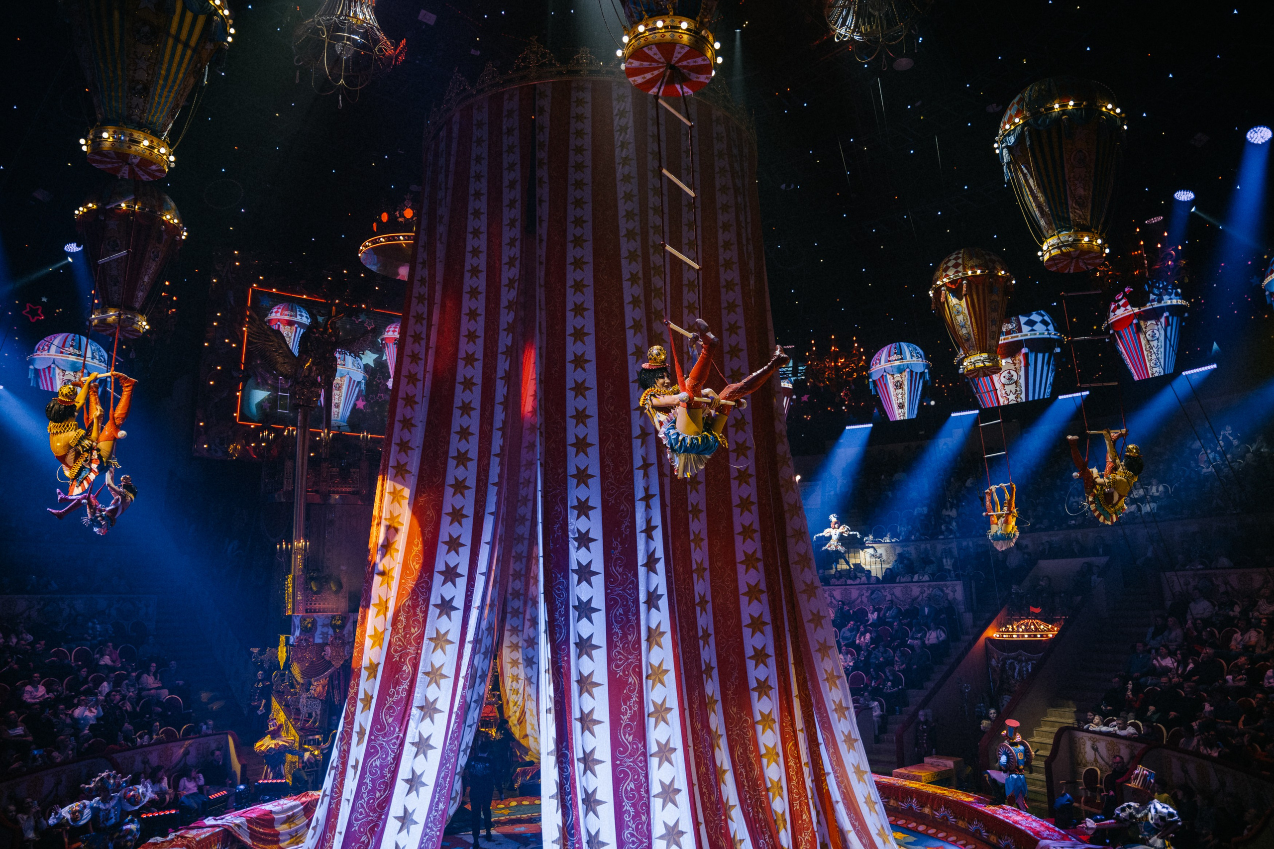 Королевский Цирк Гии Эрадзе. Репортажный и портретный фотограф в Санкт-Петербурге Степлевич Дарья
