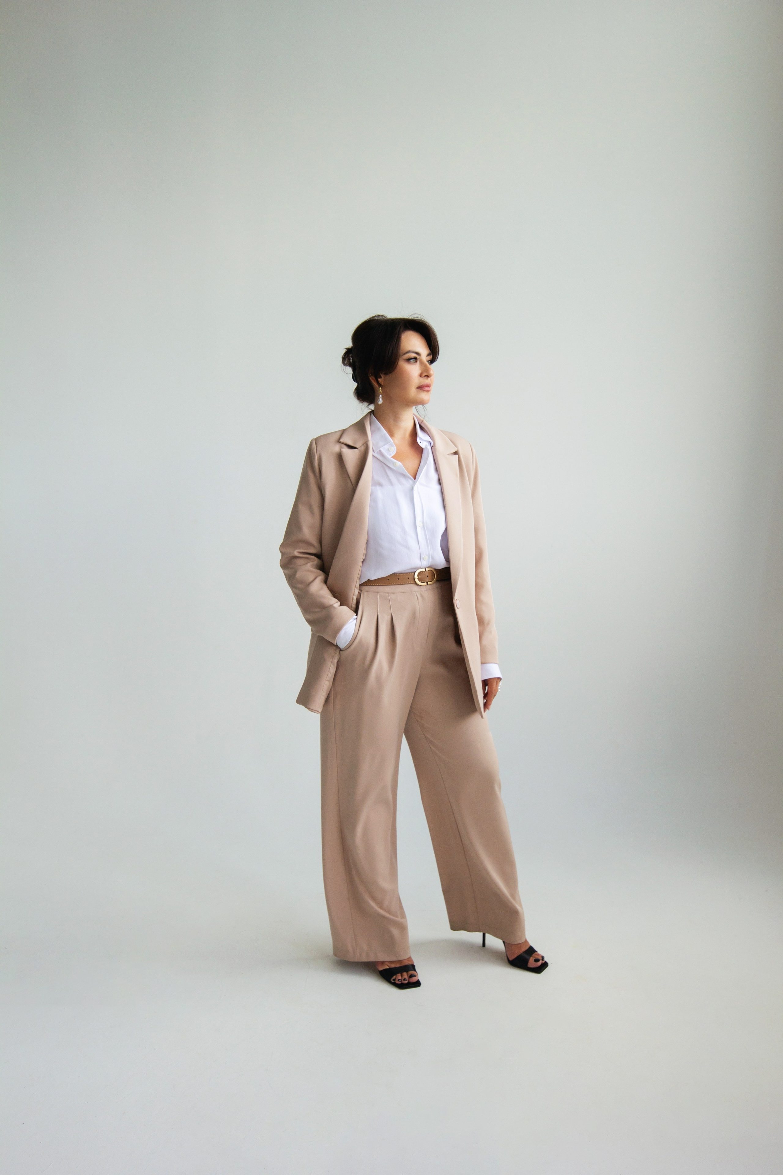 Контент-съемка для социальных сетей мастера перманентного макияжа. Кизя Мисриева — фотограф: плёнка, цифра. Москва и не только