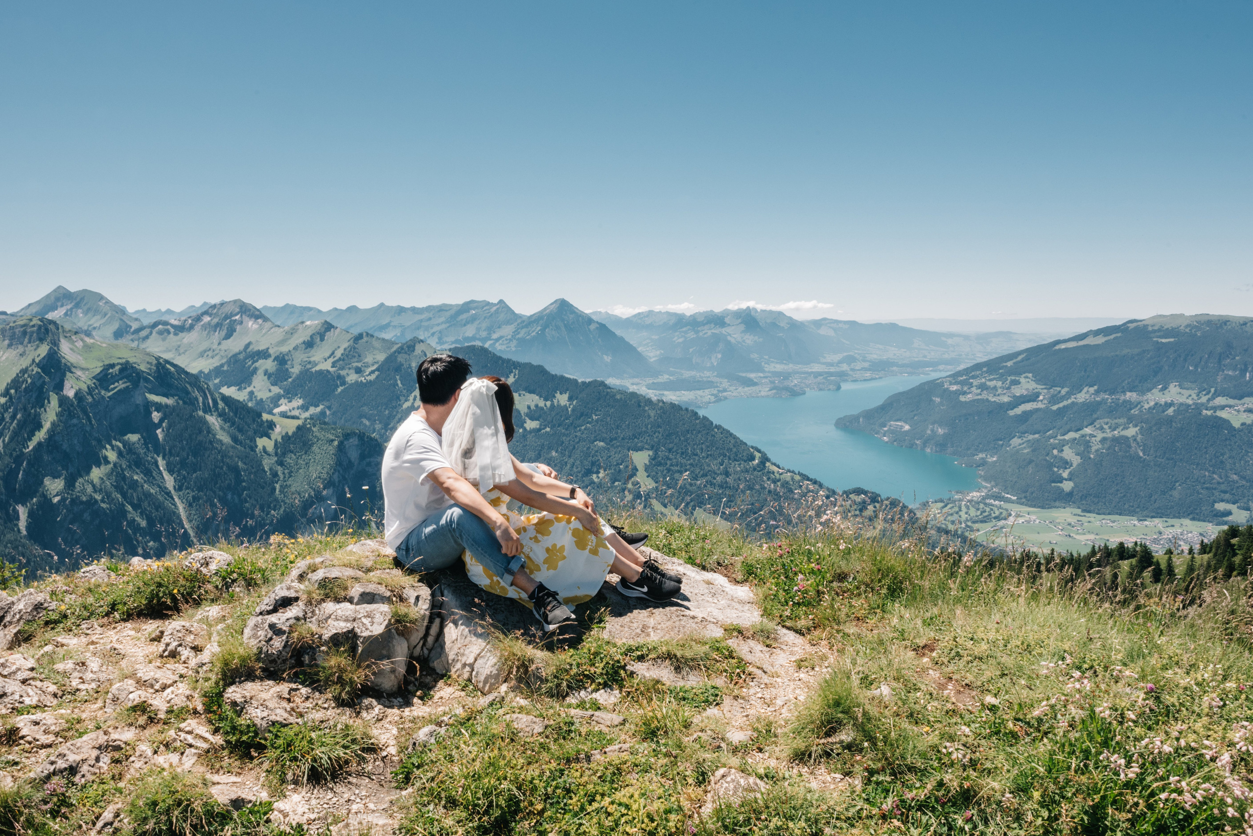 Yvonne & Andrew (Schynige Platte, Brienz). Photographer in Interlaken area