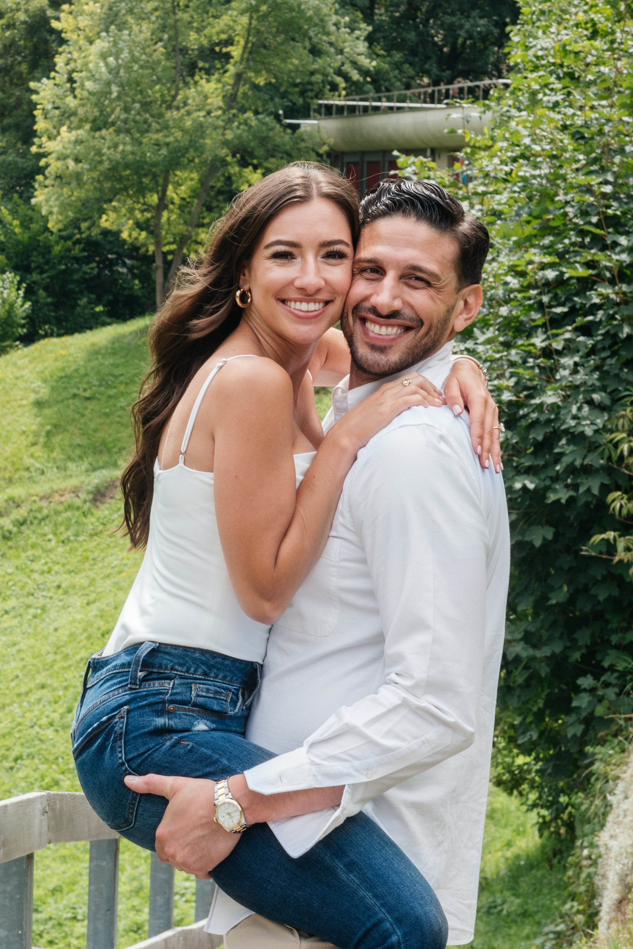 Brittany & Joseph (Iseltwald, Lauterbrunnen). Photographer in Interlaken area