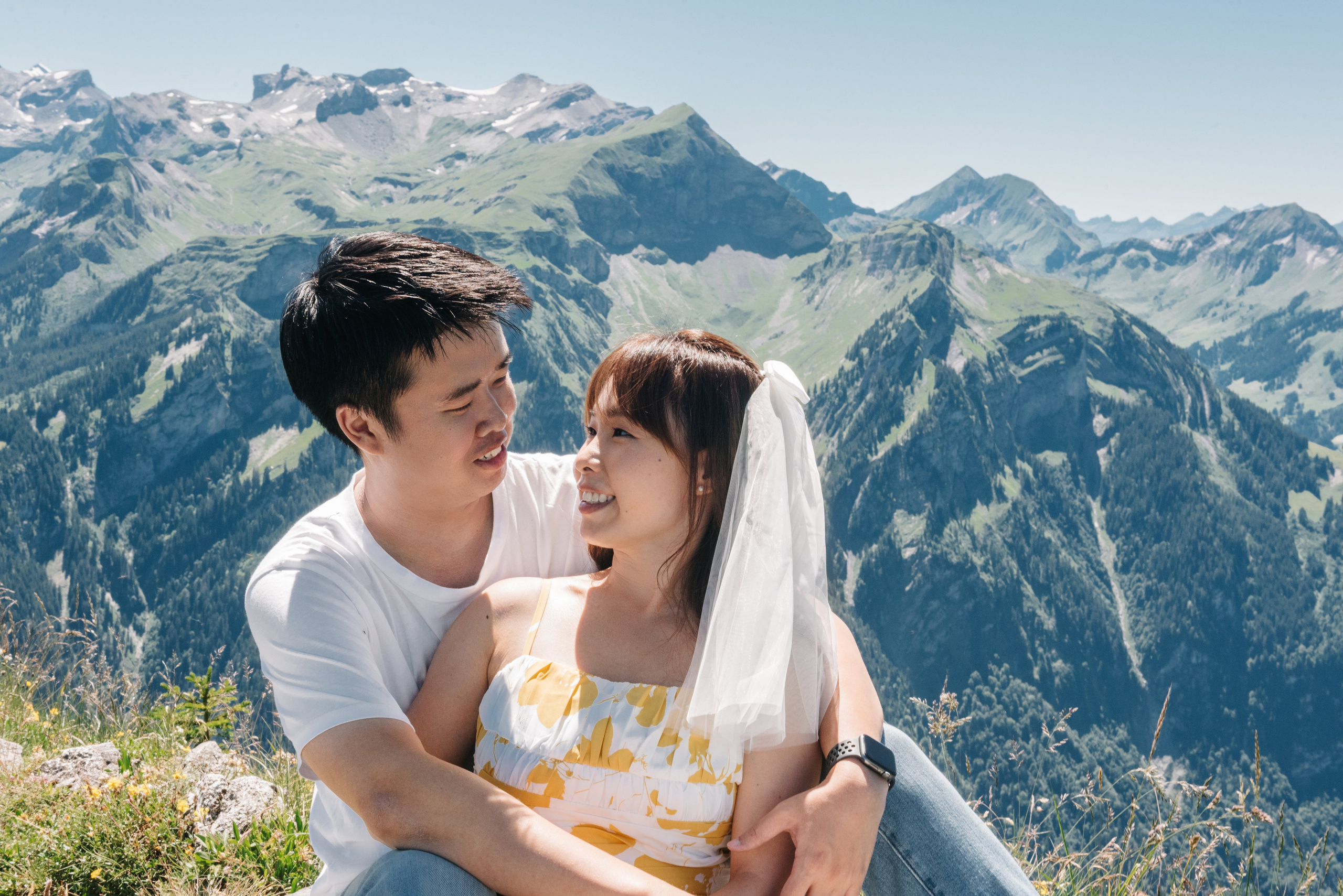 Yvonne & Andrew (Schynige Platte, Brienz). Photographer in Interlaken area