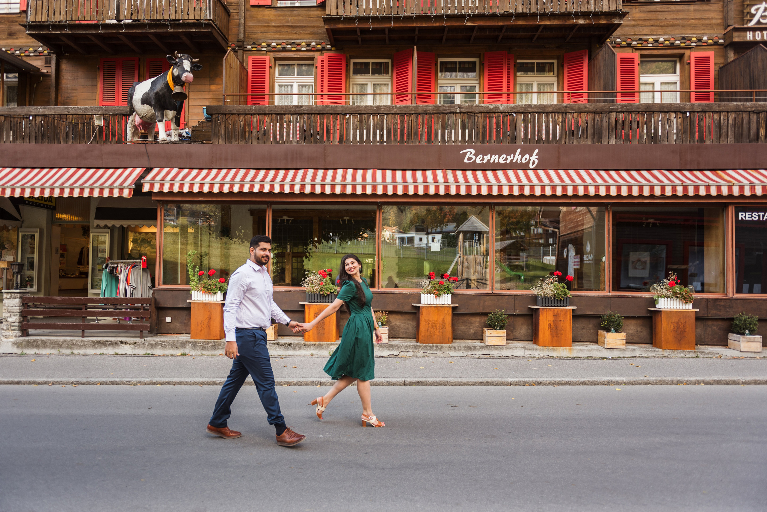 Heena & Aman (Lauterbrunnen, Wengen). Photographer in Interlaken area