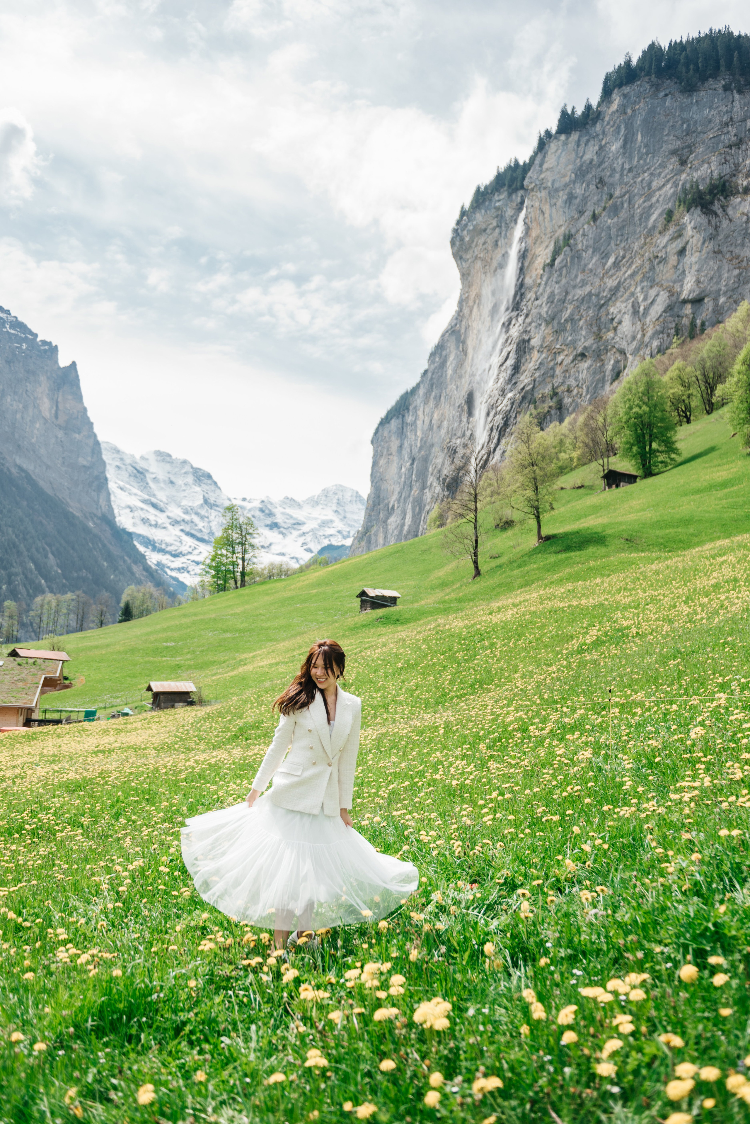 Hazel & Max (Lauterbrunnen, Wengen). Photographer in Interlaken area