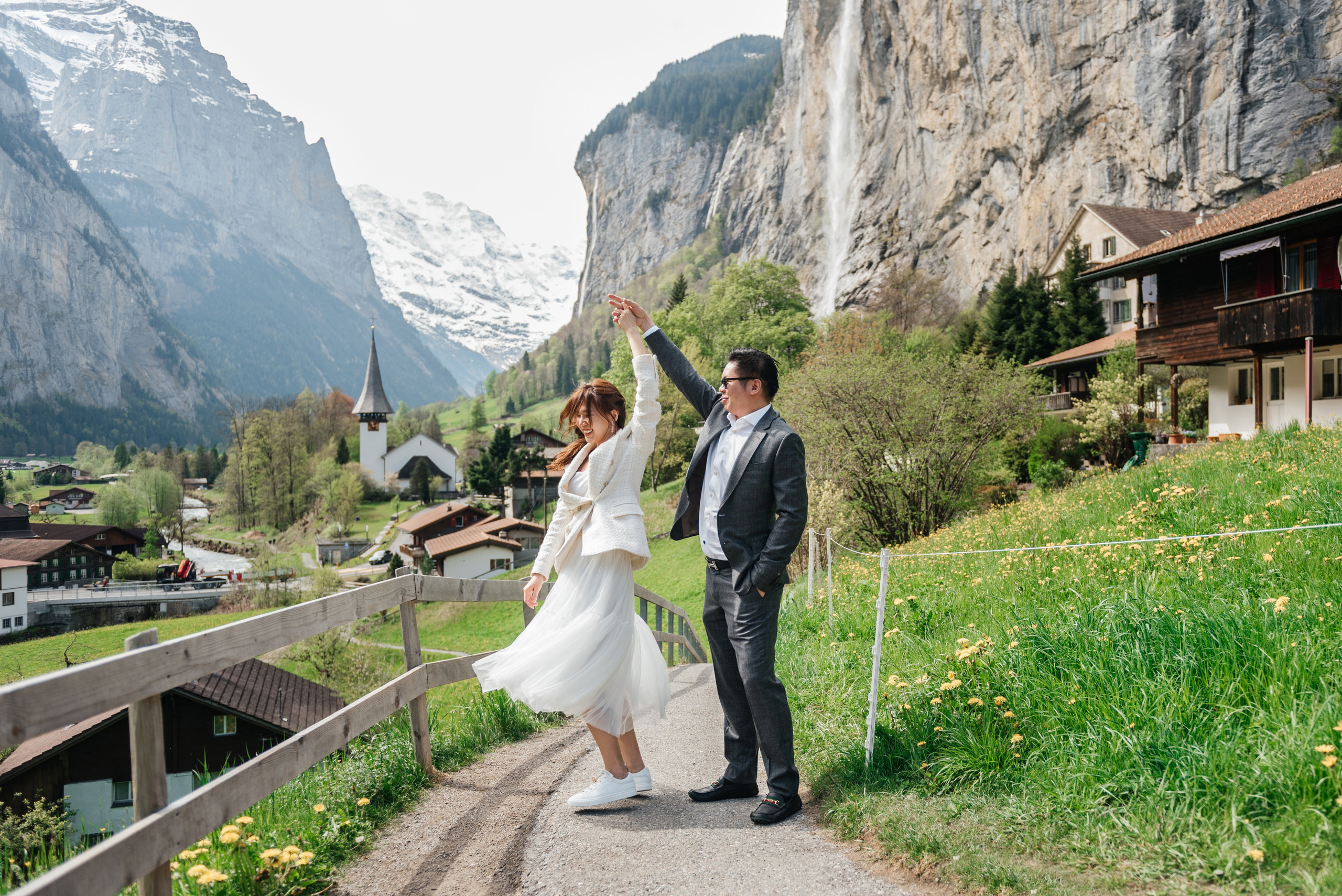 Hazel & Max (Lauterbrunnen, Wengen). Photographer in Interlaken area