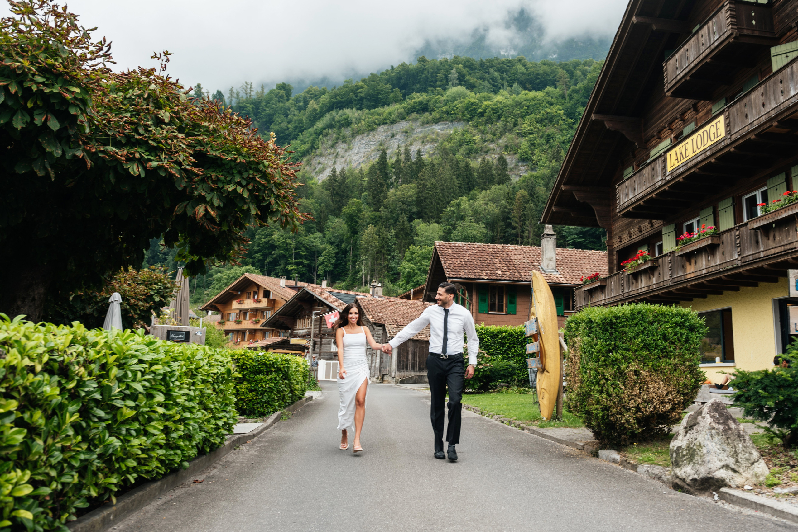 Brittany & Joseph (Iseltwald, Lauterbrunnen). Photographer in Interlaken area