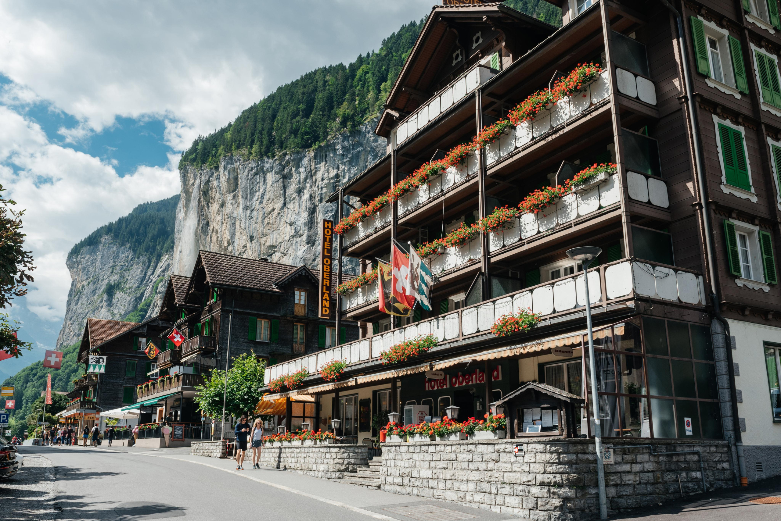 Sherlyn & Jason (Lauterbrunnen). Photographer in Interlaken area