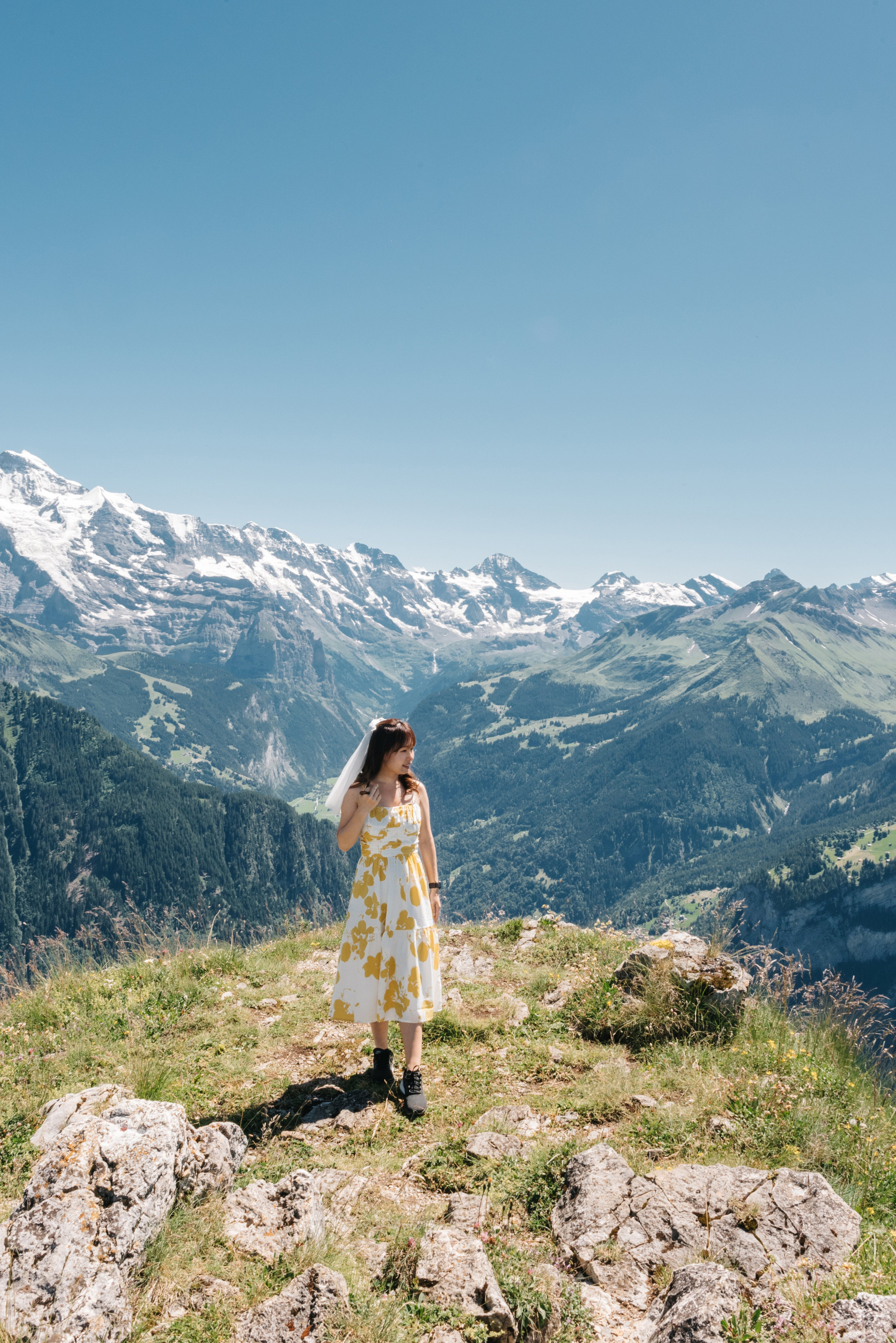 Yvonne & Andrew (Schynige Platte, Brienz). Photographer in Interlaken area