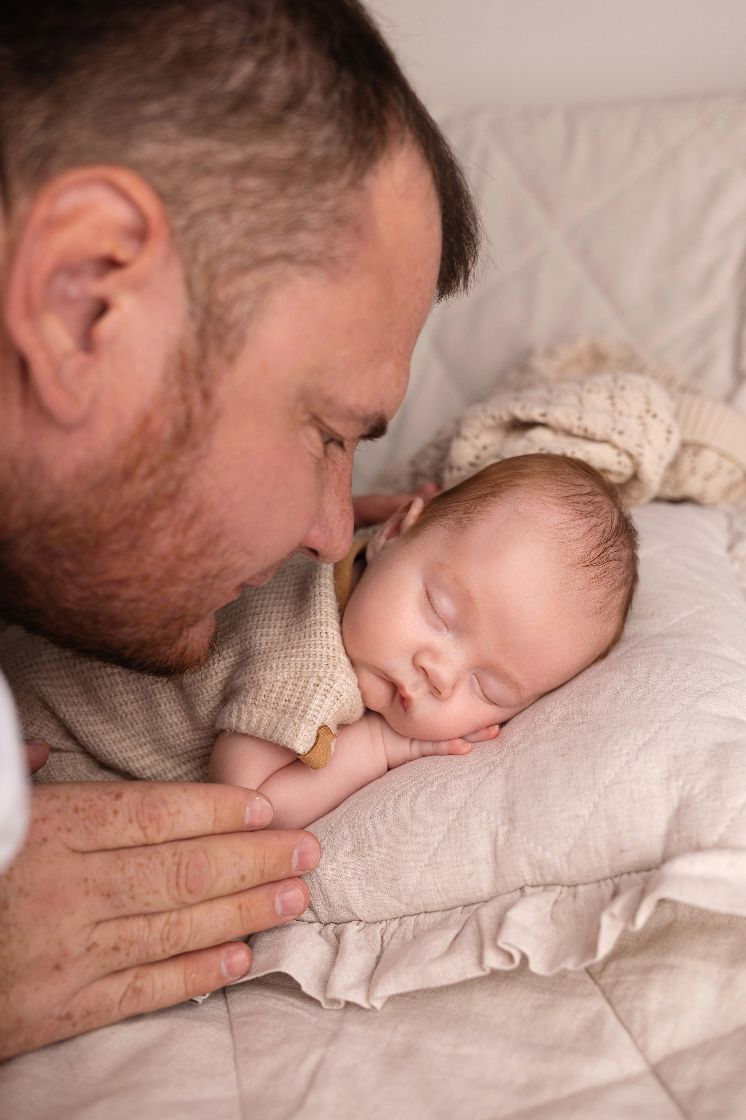 Newborn съемка в стиле Лайф. Фотограф новорожденных малышей в Омске и Омской области Эльвира Камаева