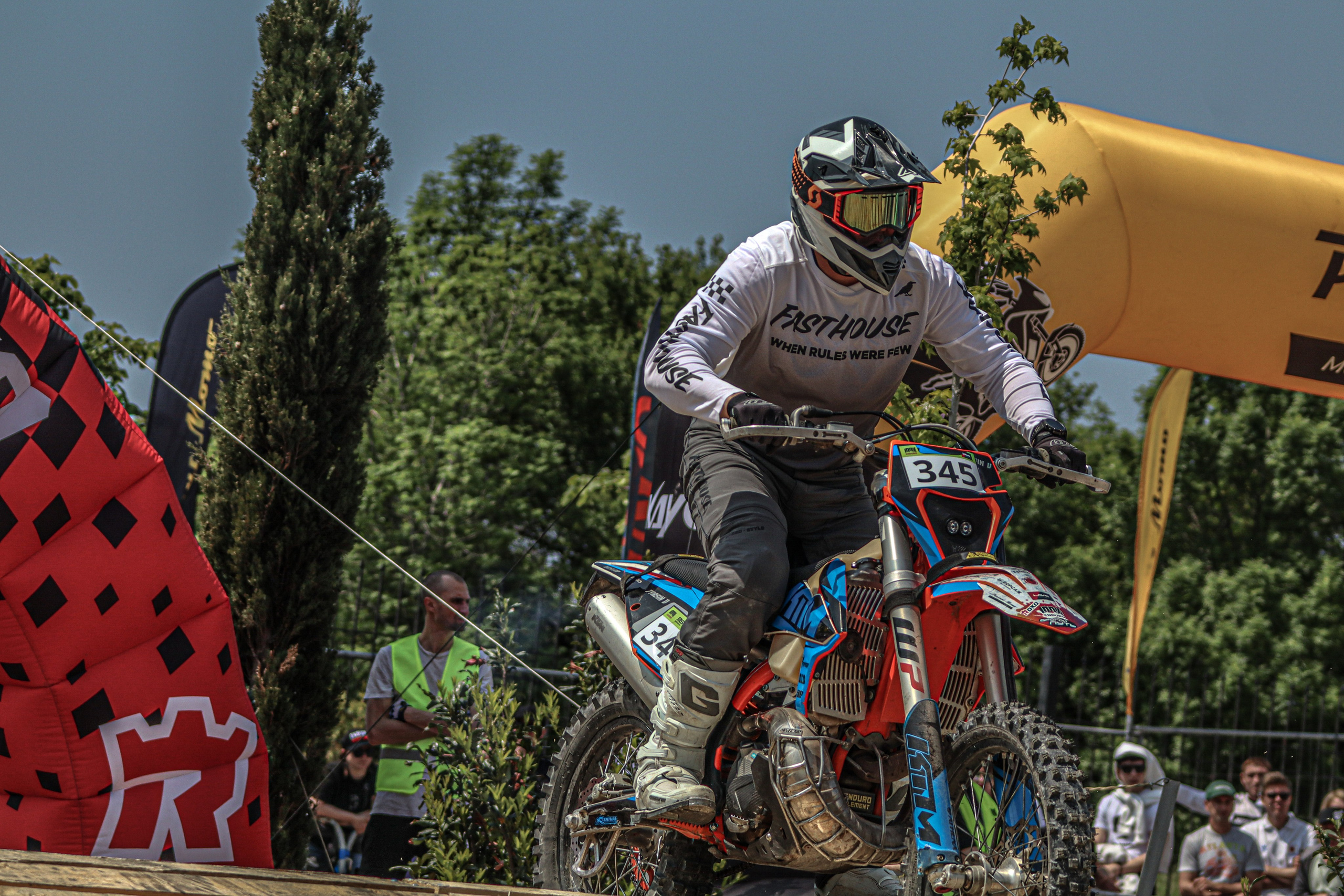 Enduro. Ivaladimirovna1995.wfolio.pro