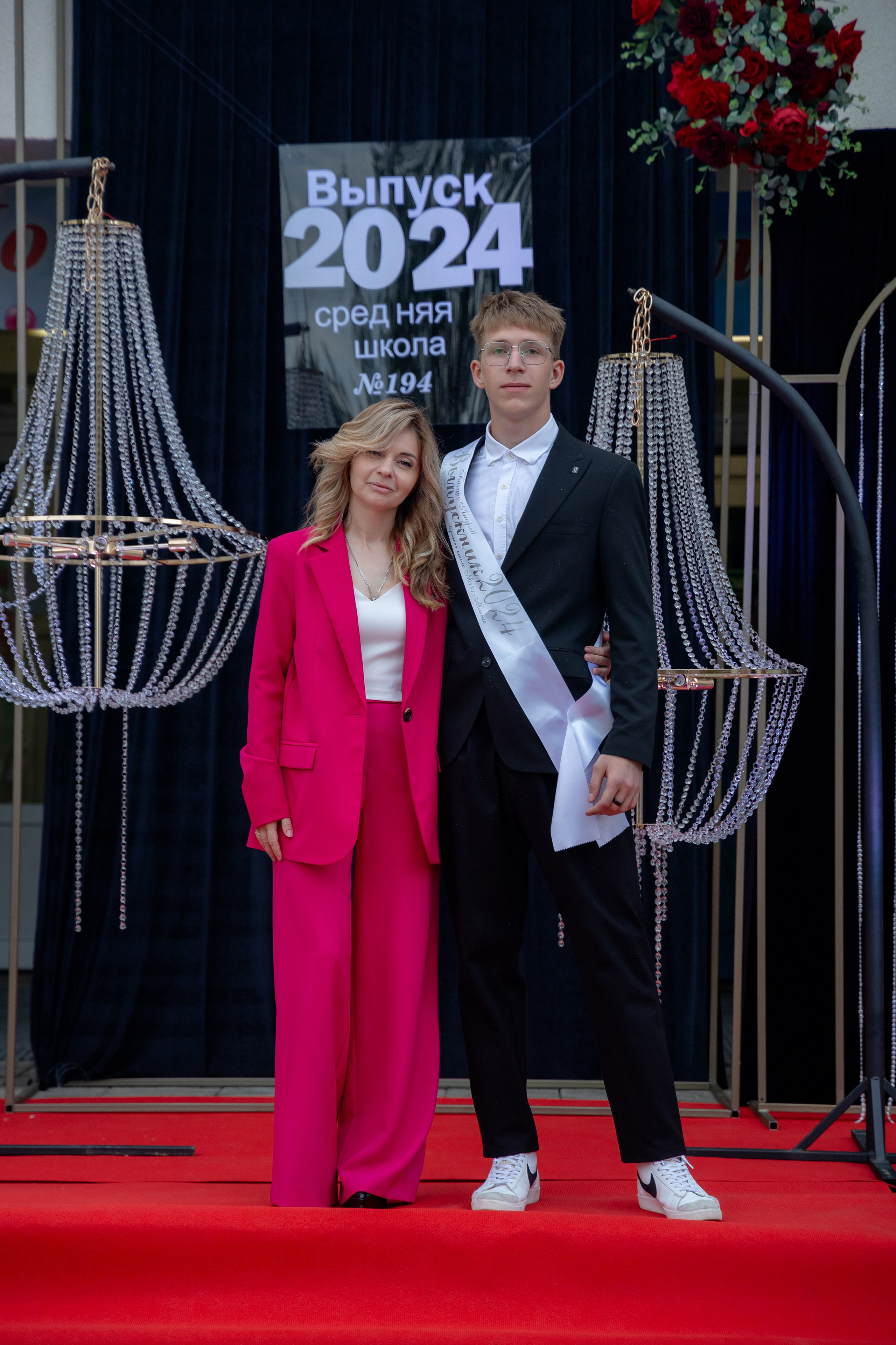 Школьный выпускной 2024 год в Соколе (Минск). Свадебный фотограф в Минске/Беларуси Сергей Спиридонов