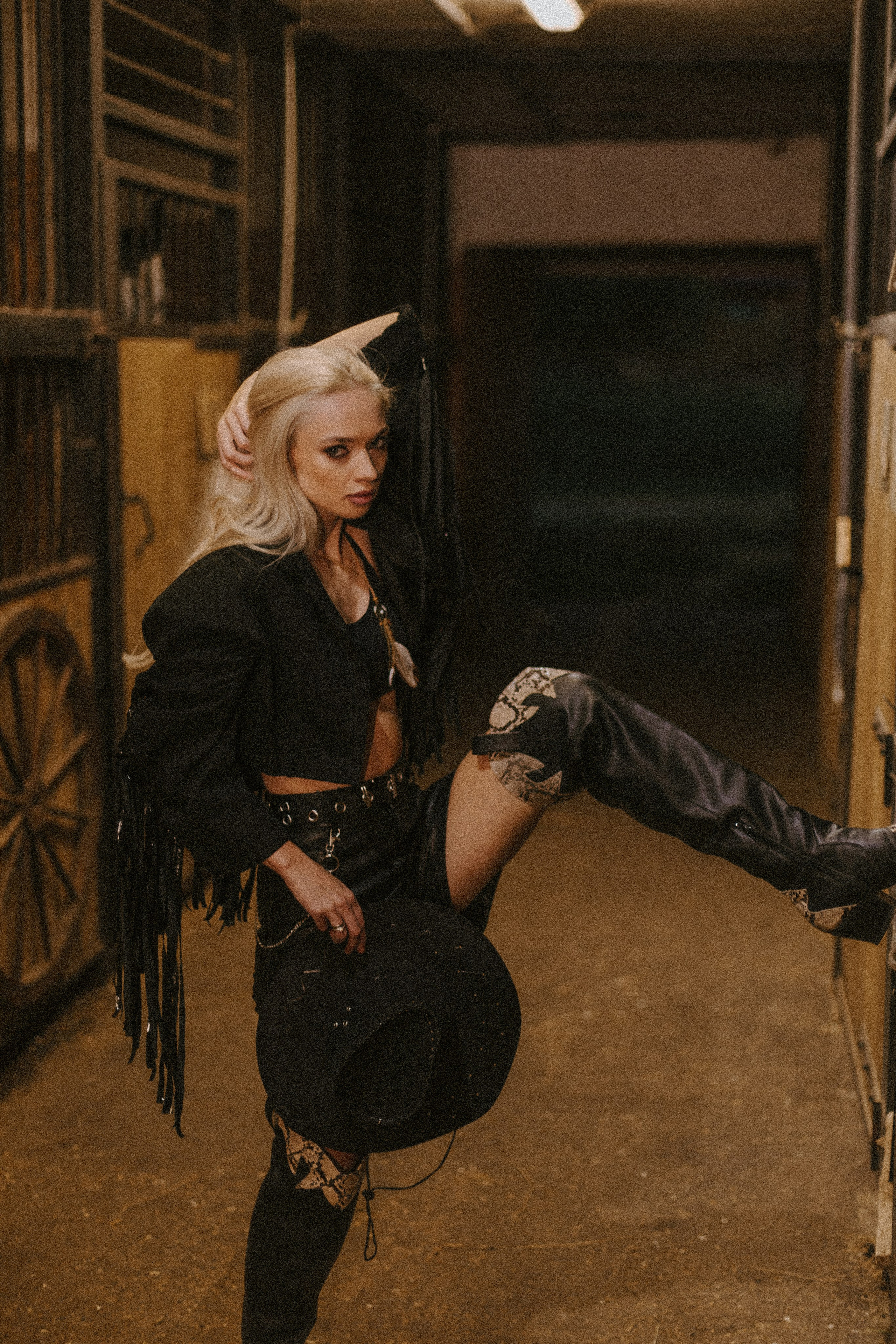 Надя «Вестерн». Павел Померанцев