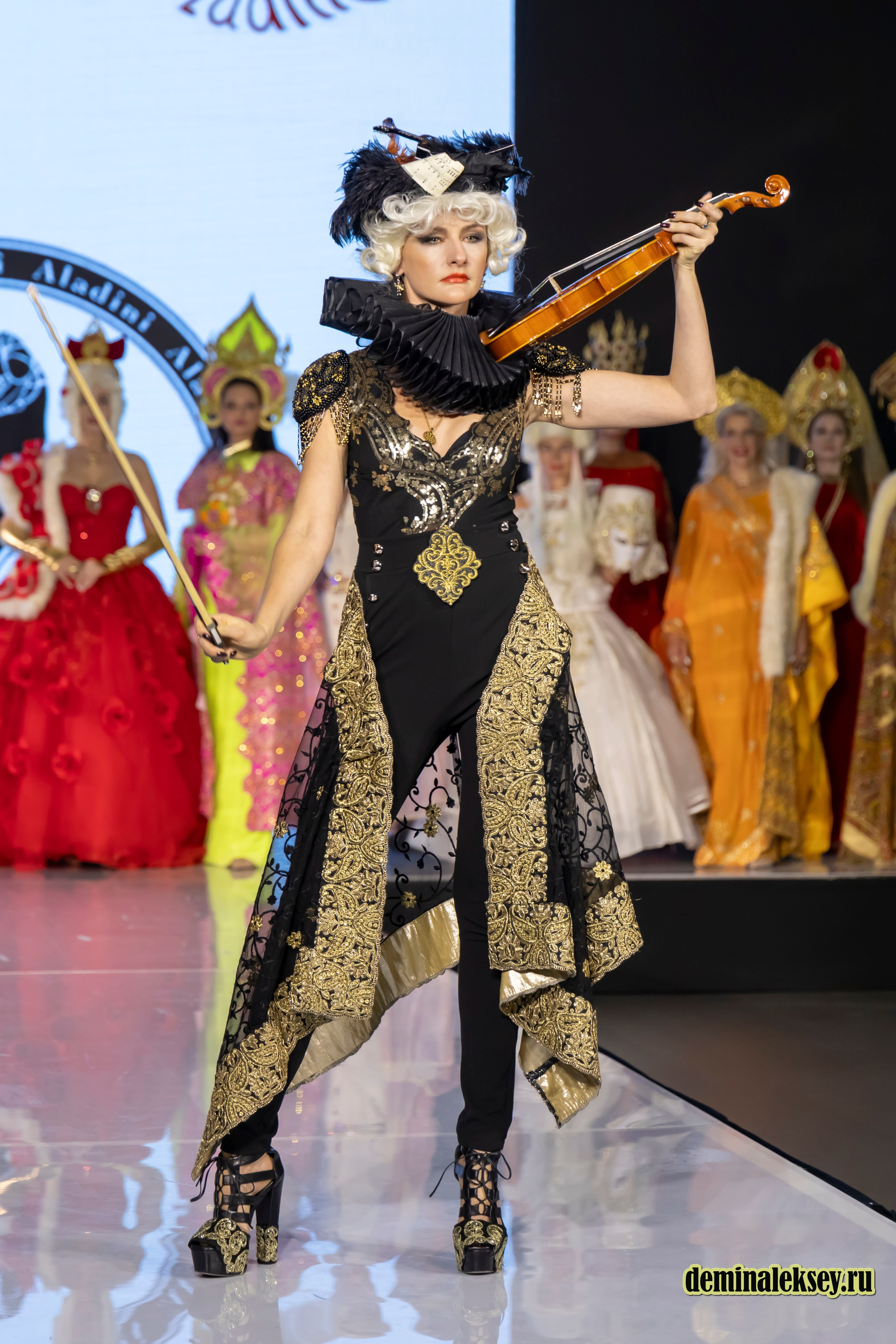 Показ бренда Аладини на выставке Уникальная Россия 2025. Репортажный, семейный и студийный фотограф в Москве Демин Алексей