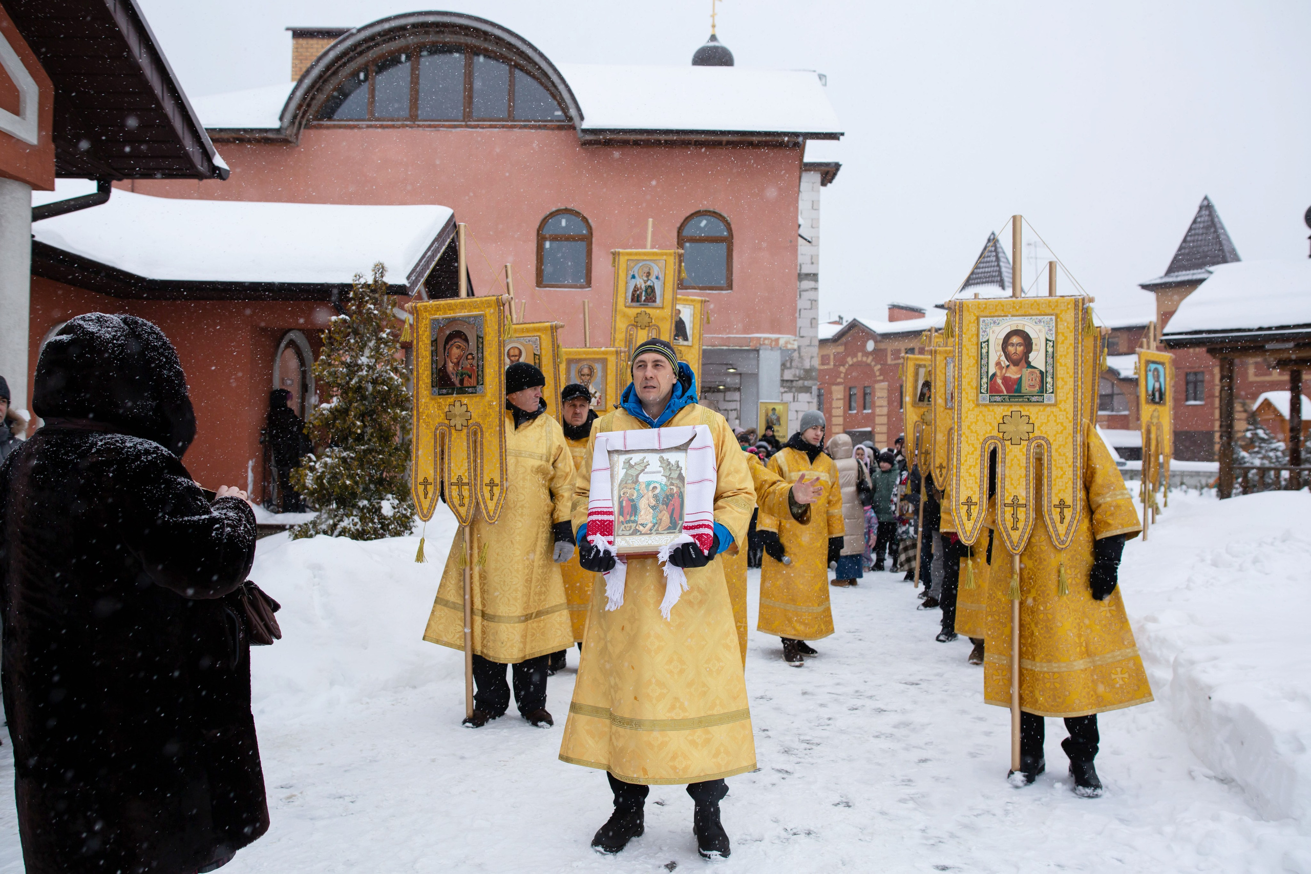 Крестный ход по д. Островцы Раменского городского округа. Семейный и детский фотограф Анна Петракова