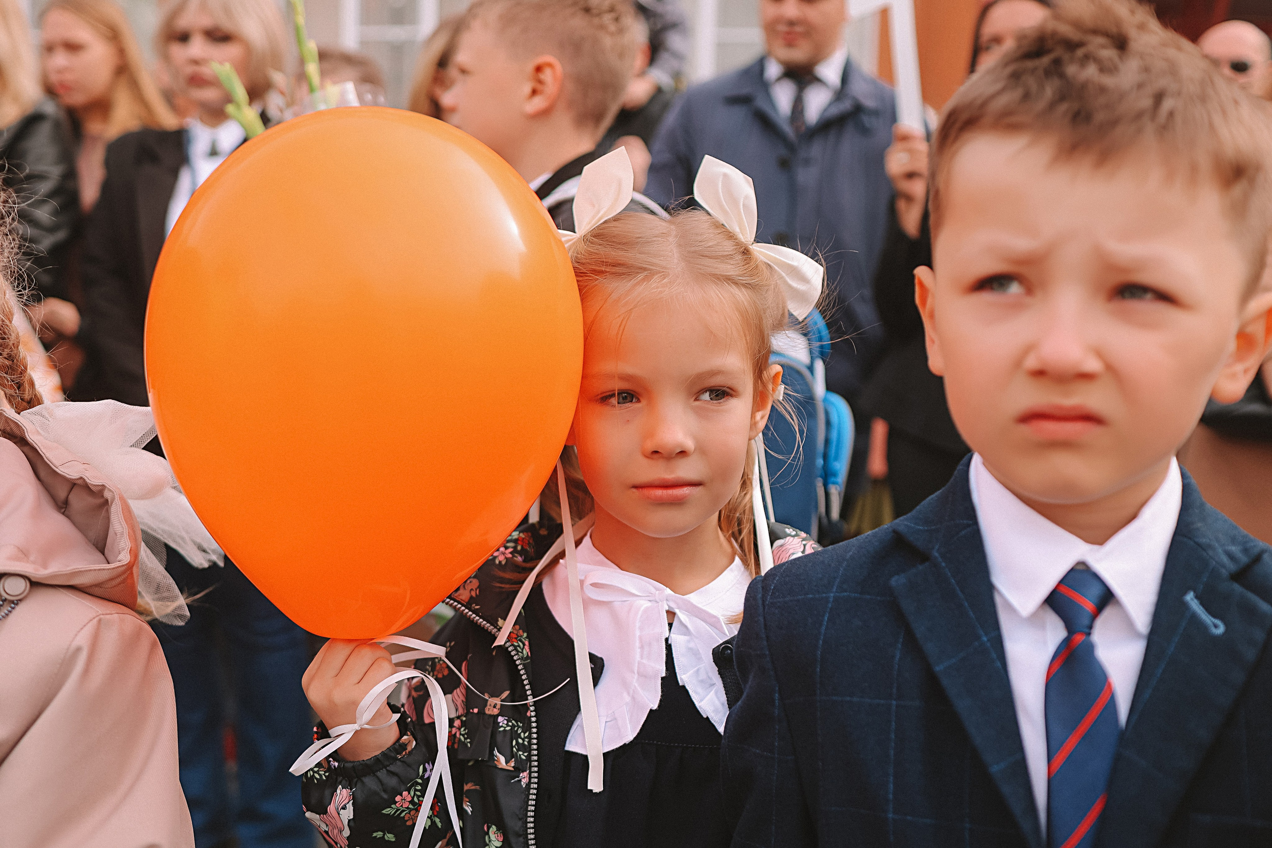 1 сентября линейка+кл час+портреты. Семейный фотограф Тюмень, фотограф на роды Салмина Мария