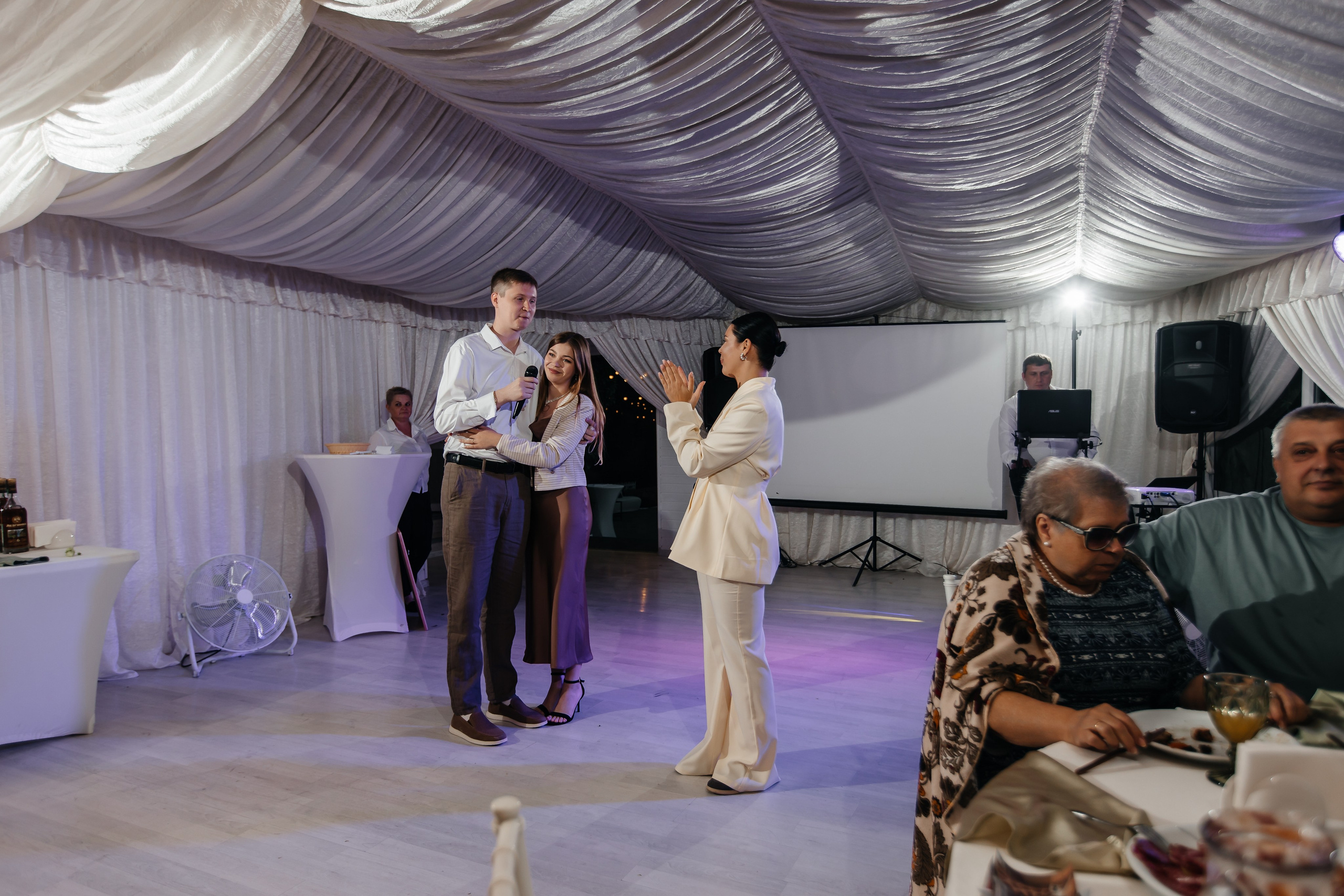 Анонс свадьбы Юлии и Игоря. Городская лавстори в Севастополе. Свадебный фотограф в Крыму и Севастополе Ольга Баскакова