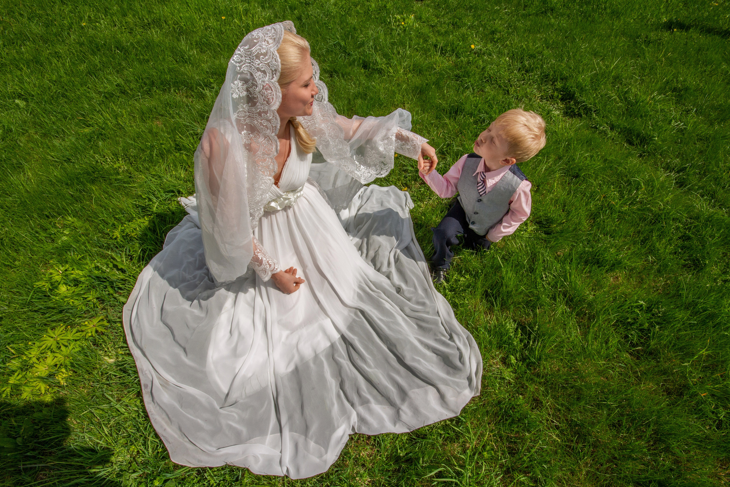 Игорь, Виктория и Никита, фотосъемка прогулки. Фотограф в городе Электросталь Ногинск Москва — Алексей Закхеев