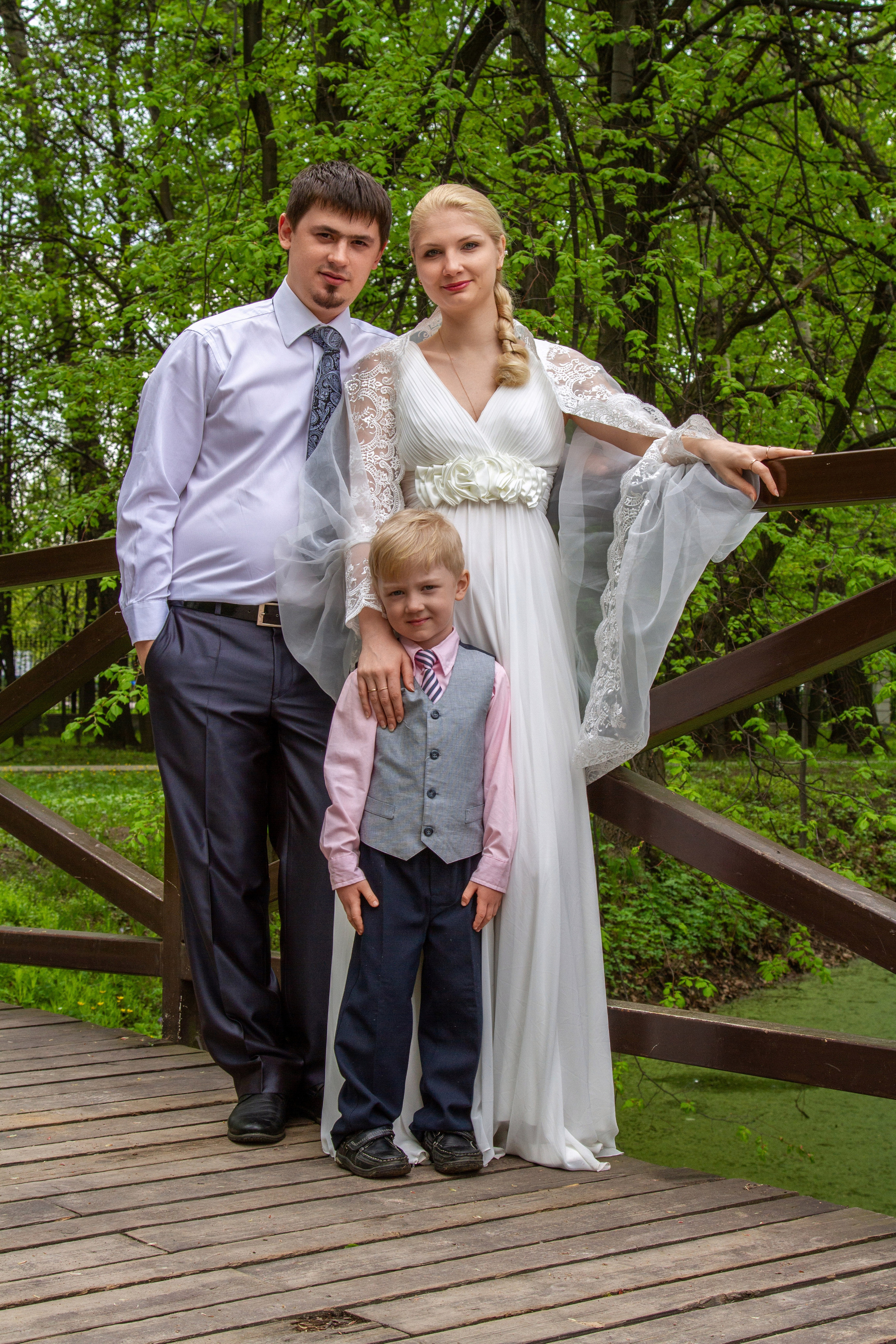Игорь, Виктория и Никита, фотосъемка прогулки. Фотограф в городе Электросталь Ногинск Москва — Алексей Закхеев