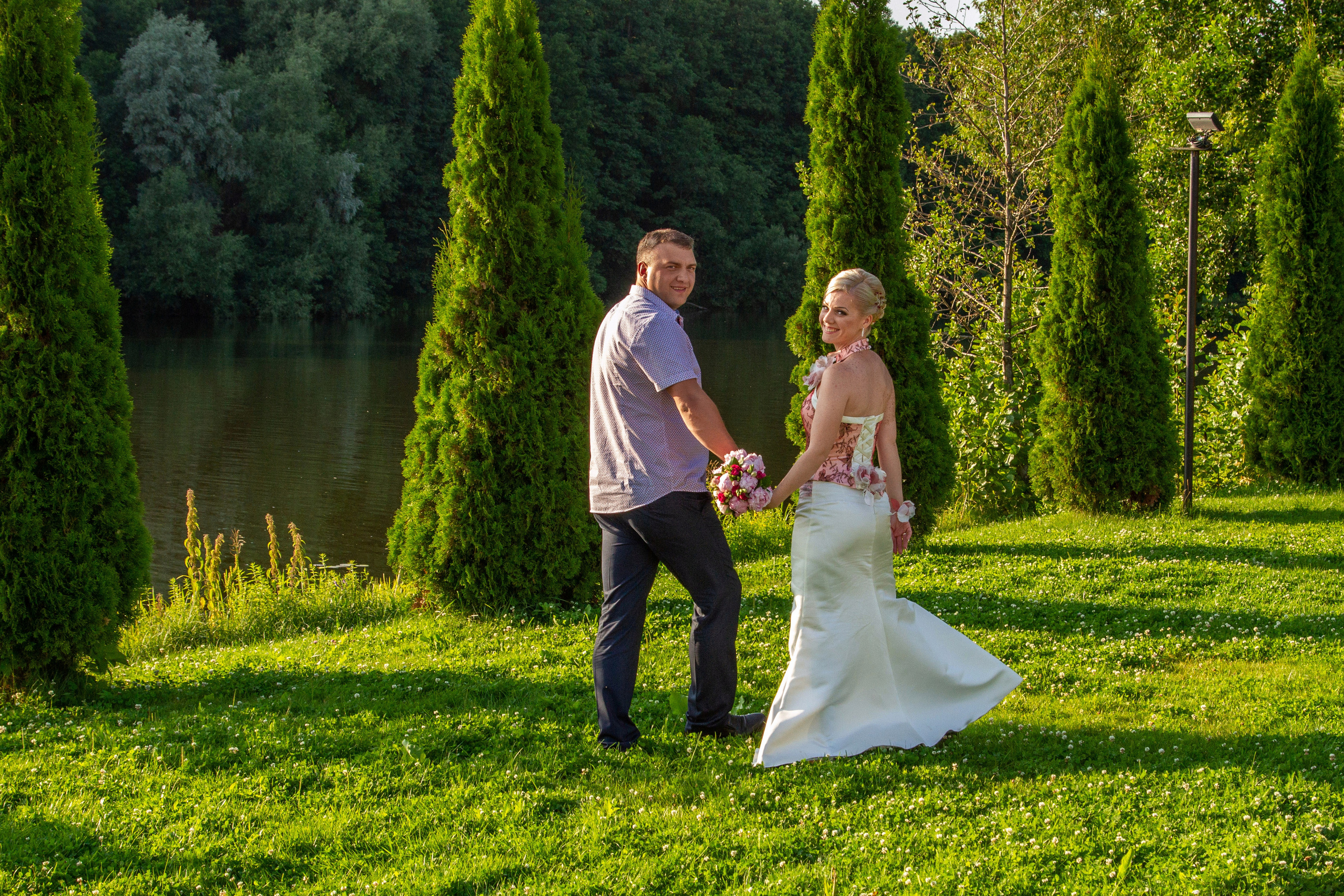 Артем и Татьяна, фотосъемка в ЗАГСе и прогулки. Фотограф в городе Электросталь Ногинск Москва — Алексей Закхеев
