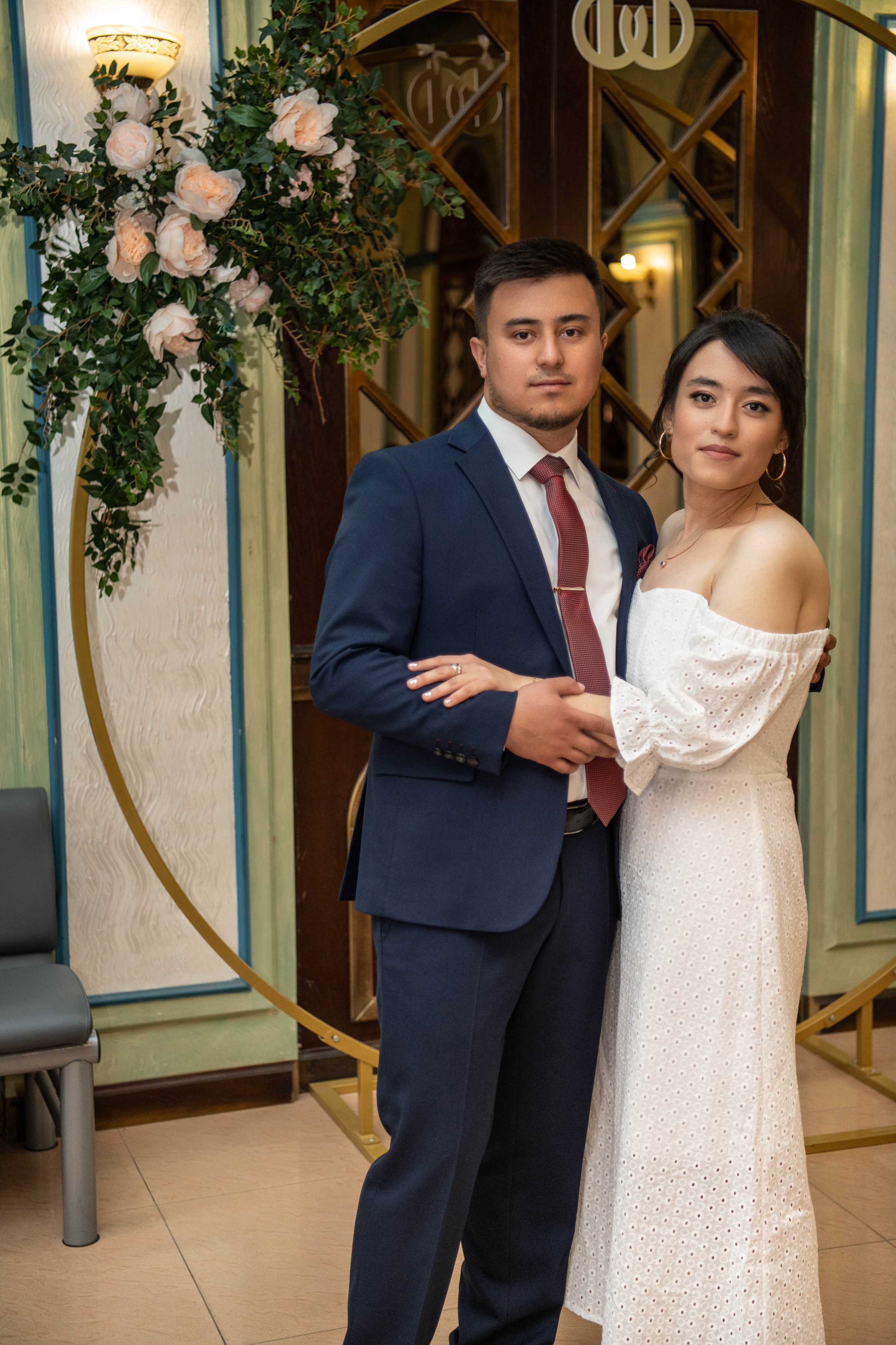 Камолиддин и Ситора, фотосъемка в ЗАГСе и прогулки. Фотограф в городе Электросталь Ногинск Москва — Алексей Закхеев