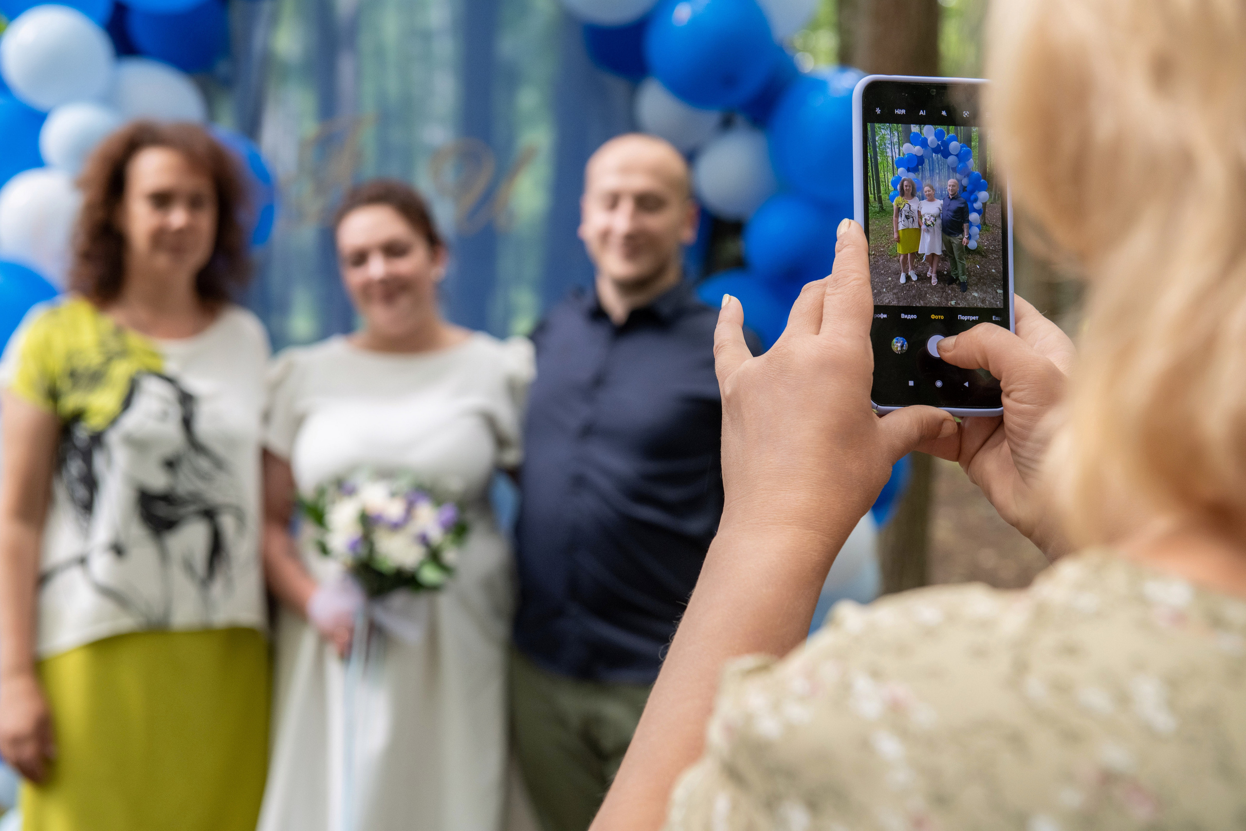 Артем и Ирина, фотосъемка в ЗАГСе и прогулки. Фотограф в городе Электросталь Ногинск Москва — Алексей Закхеев