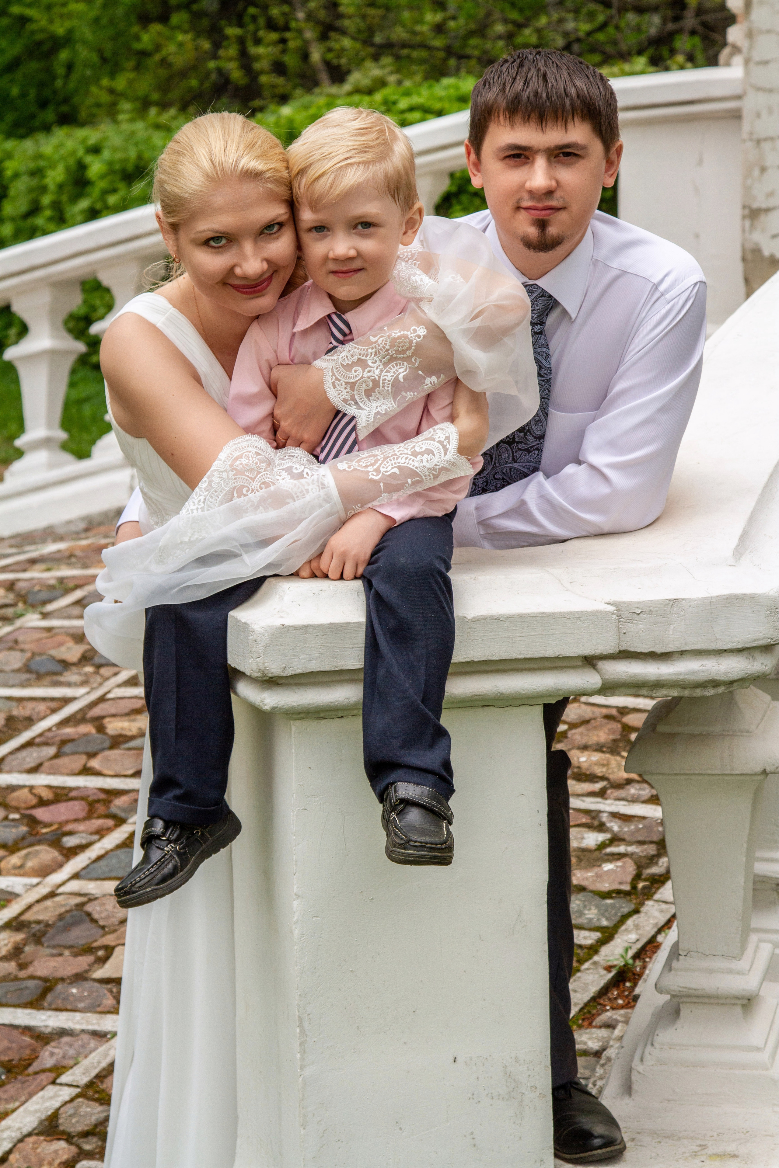 Игорь, Виктория и Никита, фотосъемка прогулки. Фотограф в городе Электросталь Ногинск Москва — Алексей Закхеев