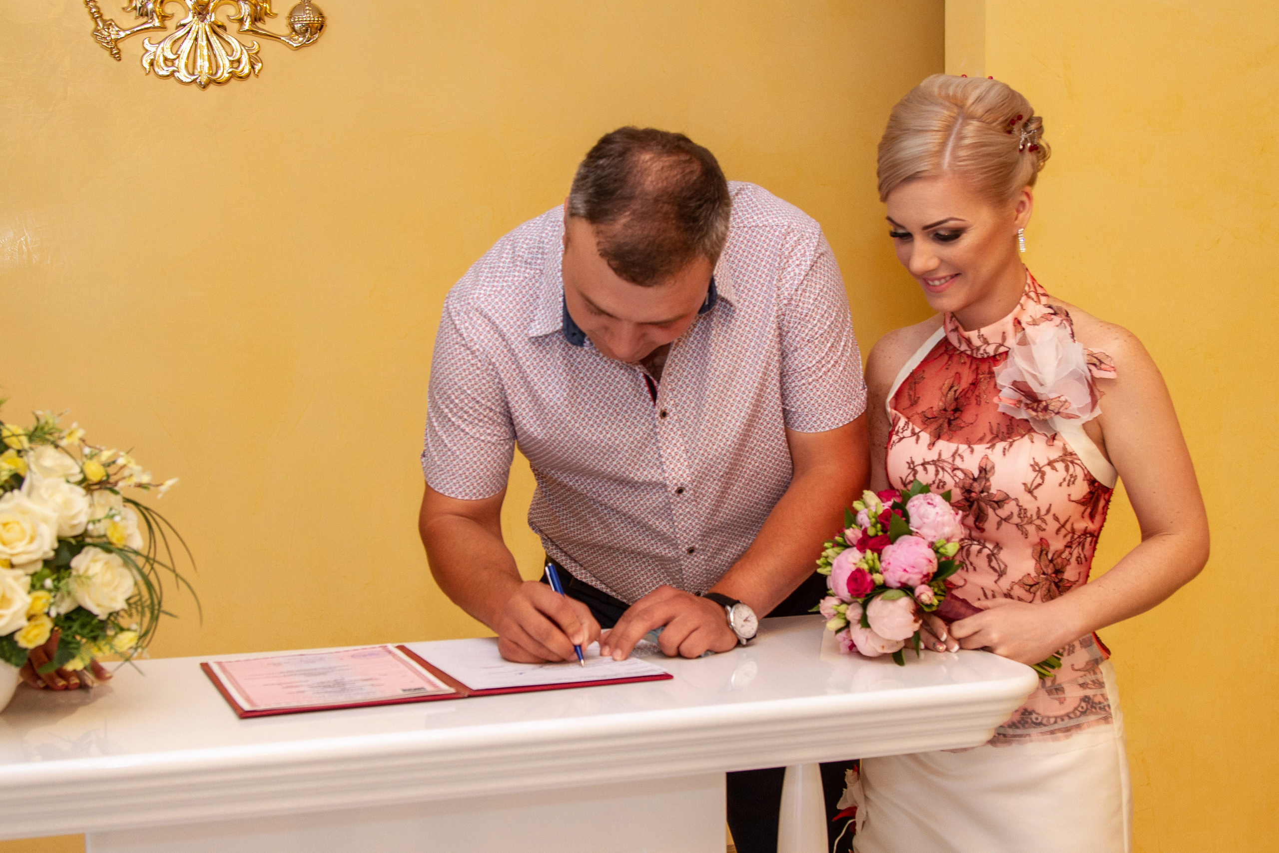 Артем и Татьяна, фотосъемка в ЗАГСе и прогулки. Фотограф в городе Электросталь Ногинск Москва — Алексей Закхеев
