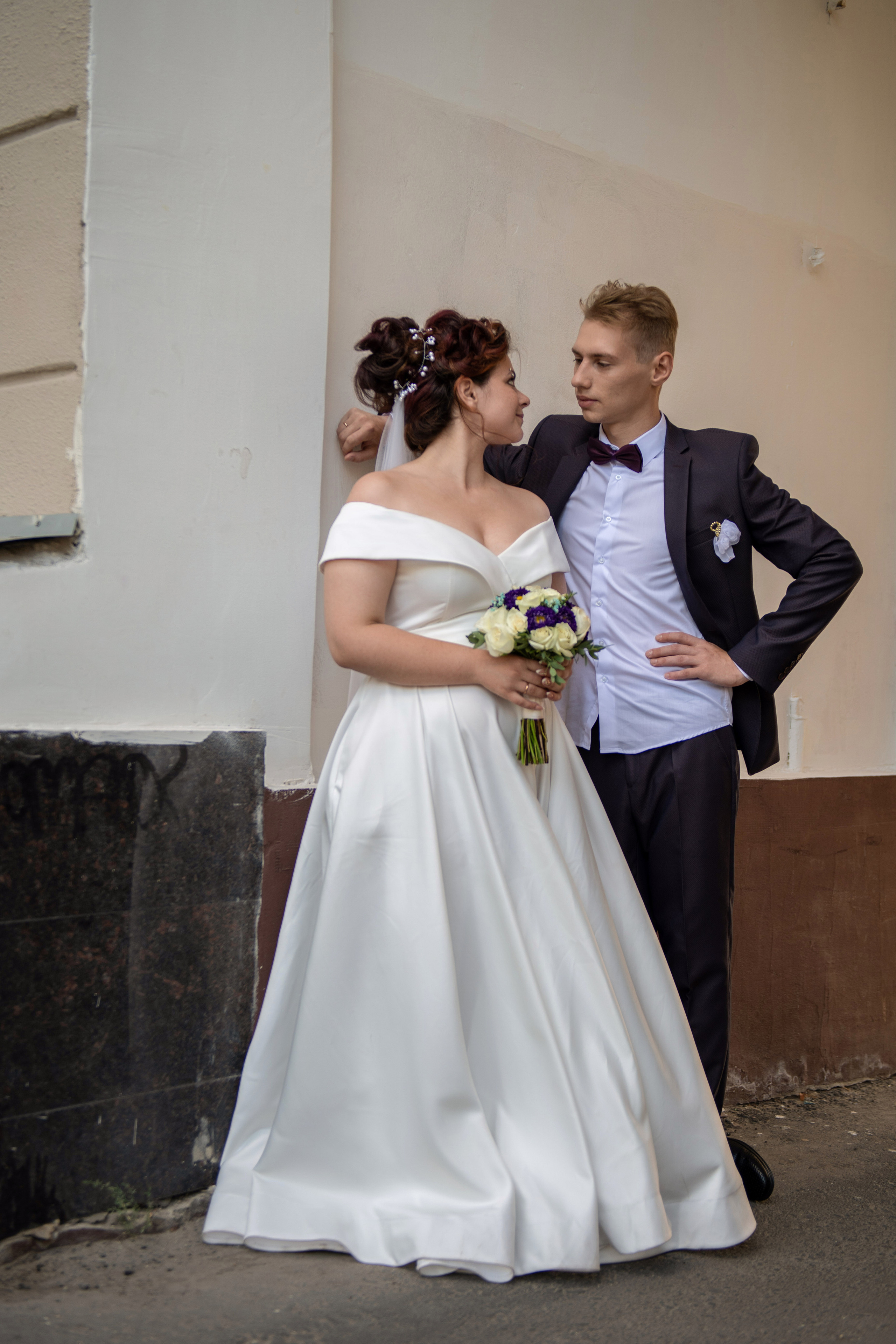 Никита и Любовь, фотосъемка в ЗАГСе и прогулки. Фотограф в городе Электросталь Ногинск Москва — Алексей Закхеев