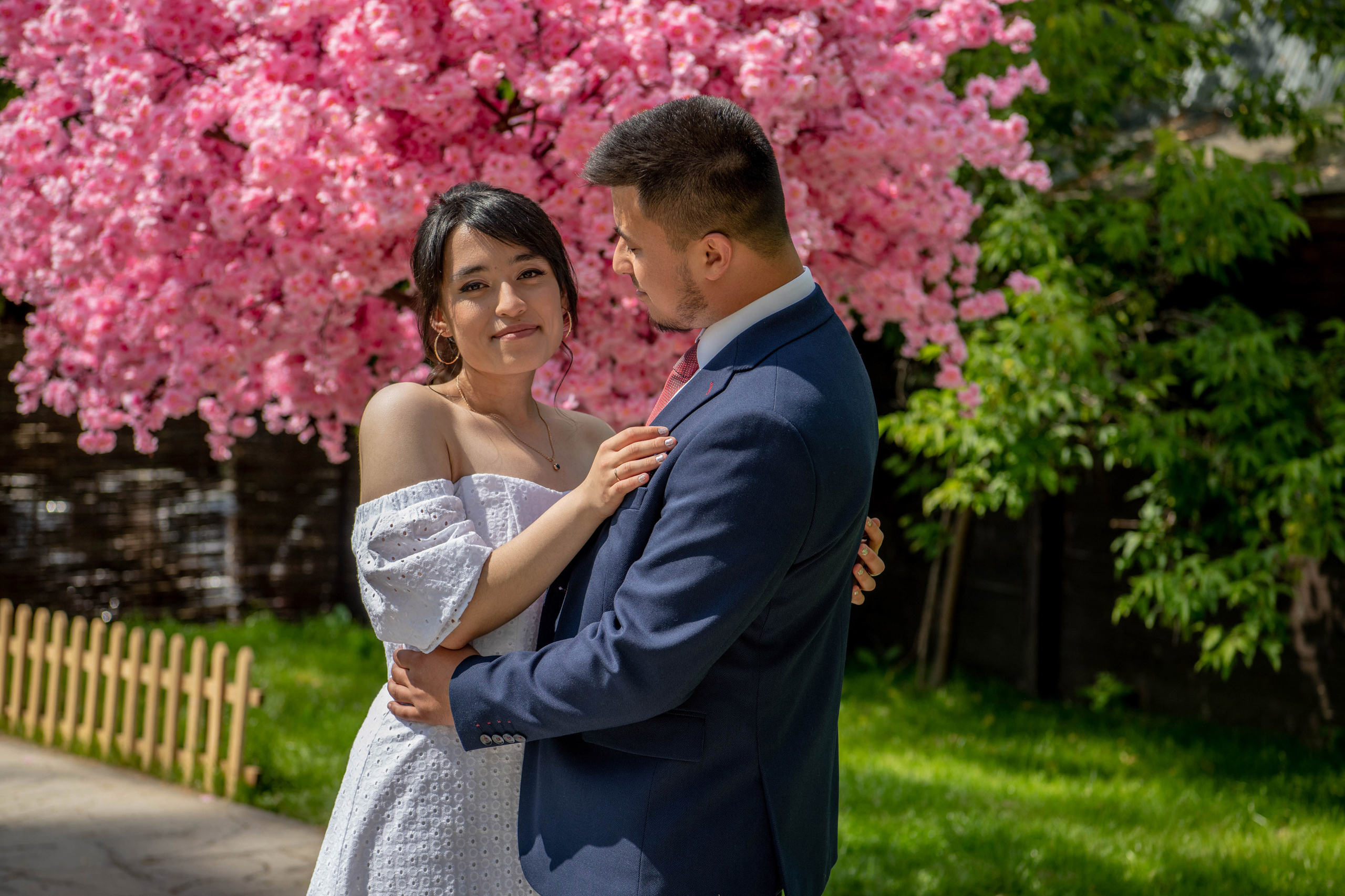Камолиддин и Ситора, фотосъемка в ЗАГСе и прогулки. Фотограф в городе Электросталь Ногинск Москва — Алексей Закхеев