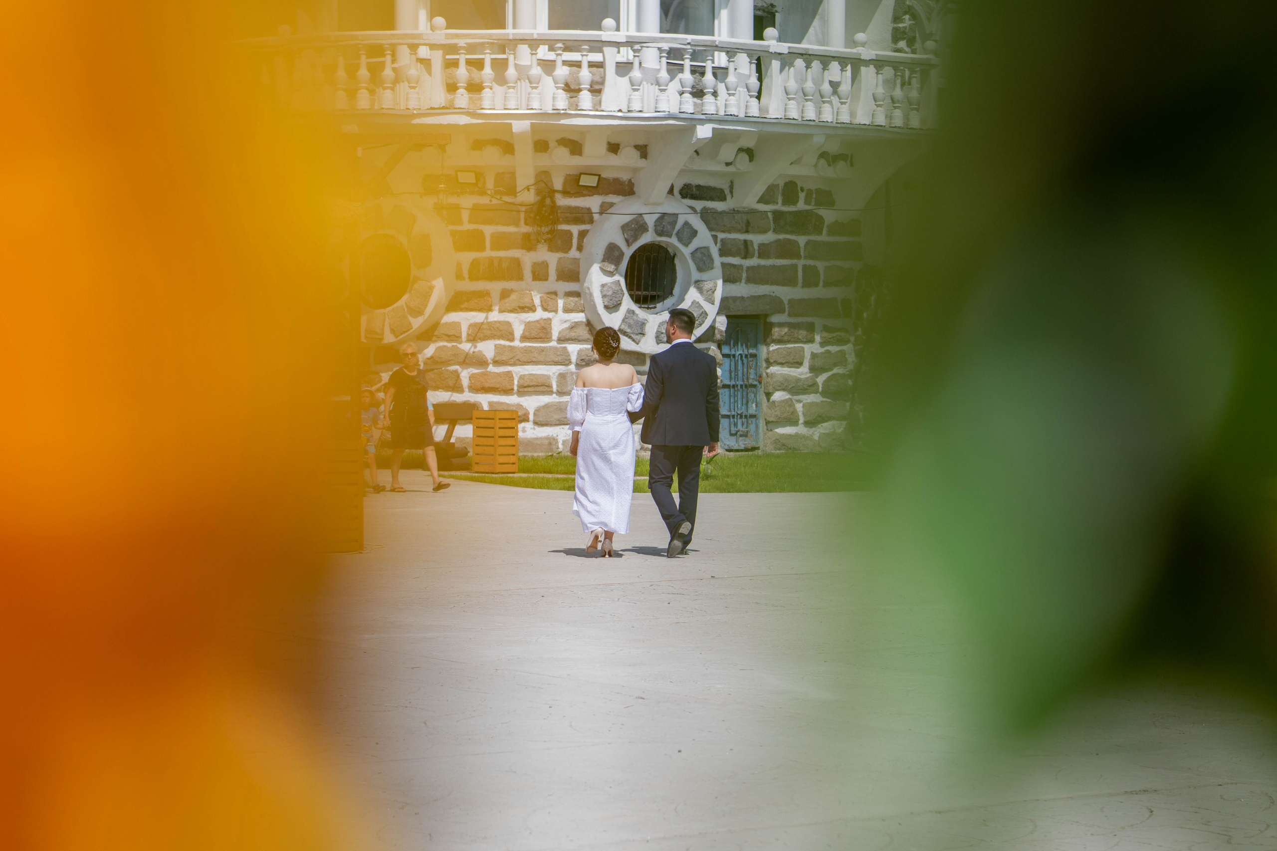 Камолиддин и Ситора, фотосъемка в ЗАГСе и прогулки. Фотограф в городе Электросталь Ногинск Москва — Алексей Закхеев