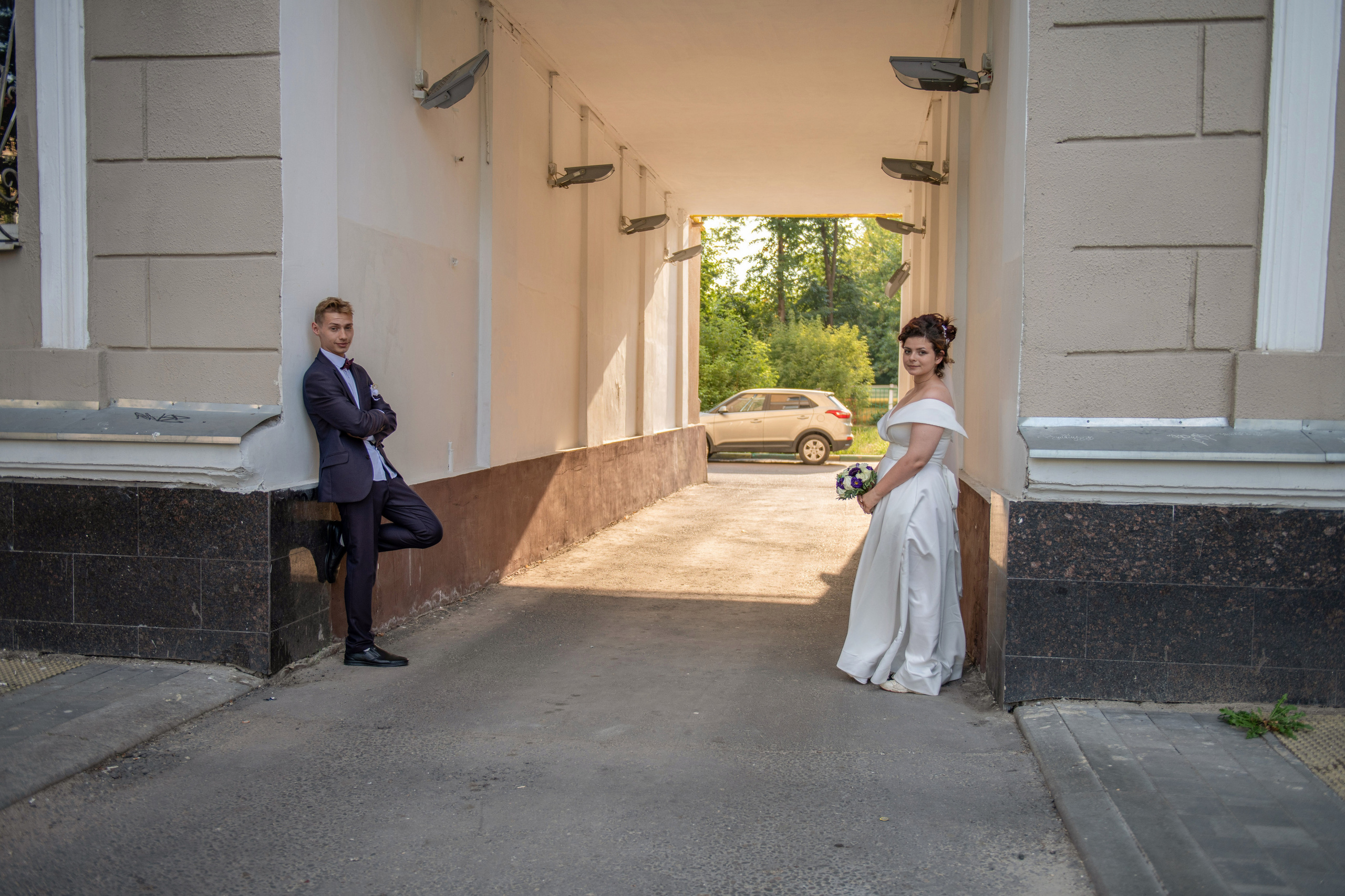 Никита и Любовь, фотосъемка в ЗАГСе и прогулки. Фотограф в городе Электросталь Ногинск Москва — Алексей Закхеев