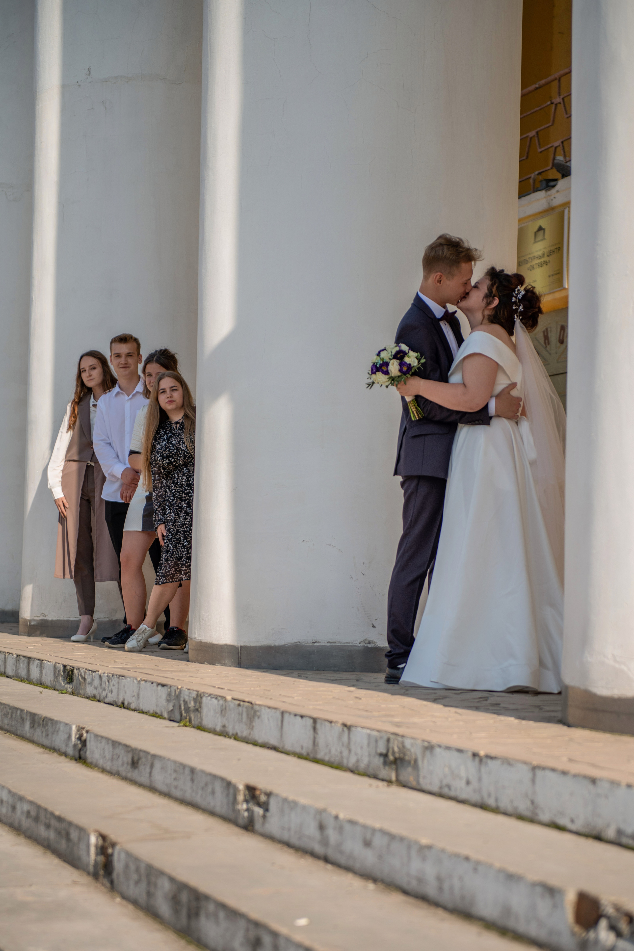 Никита и Любовь, фотосъемка в ЗАГСе и прогулки. Фотограф в городе Электросталь Ногинск Москва — Алексей Закхеев
