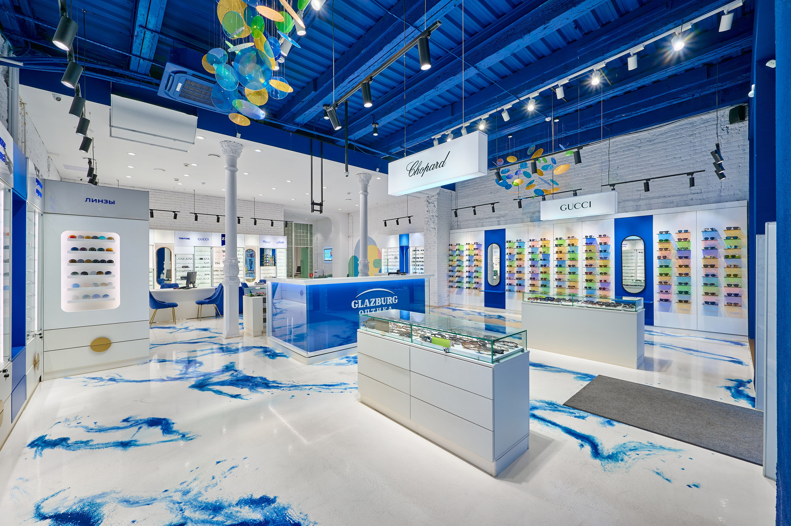 Магазин Оптики «GLAZBURG». Интерьерный фотограф в Краснодаре