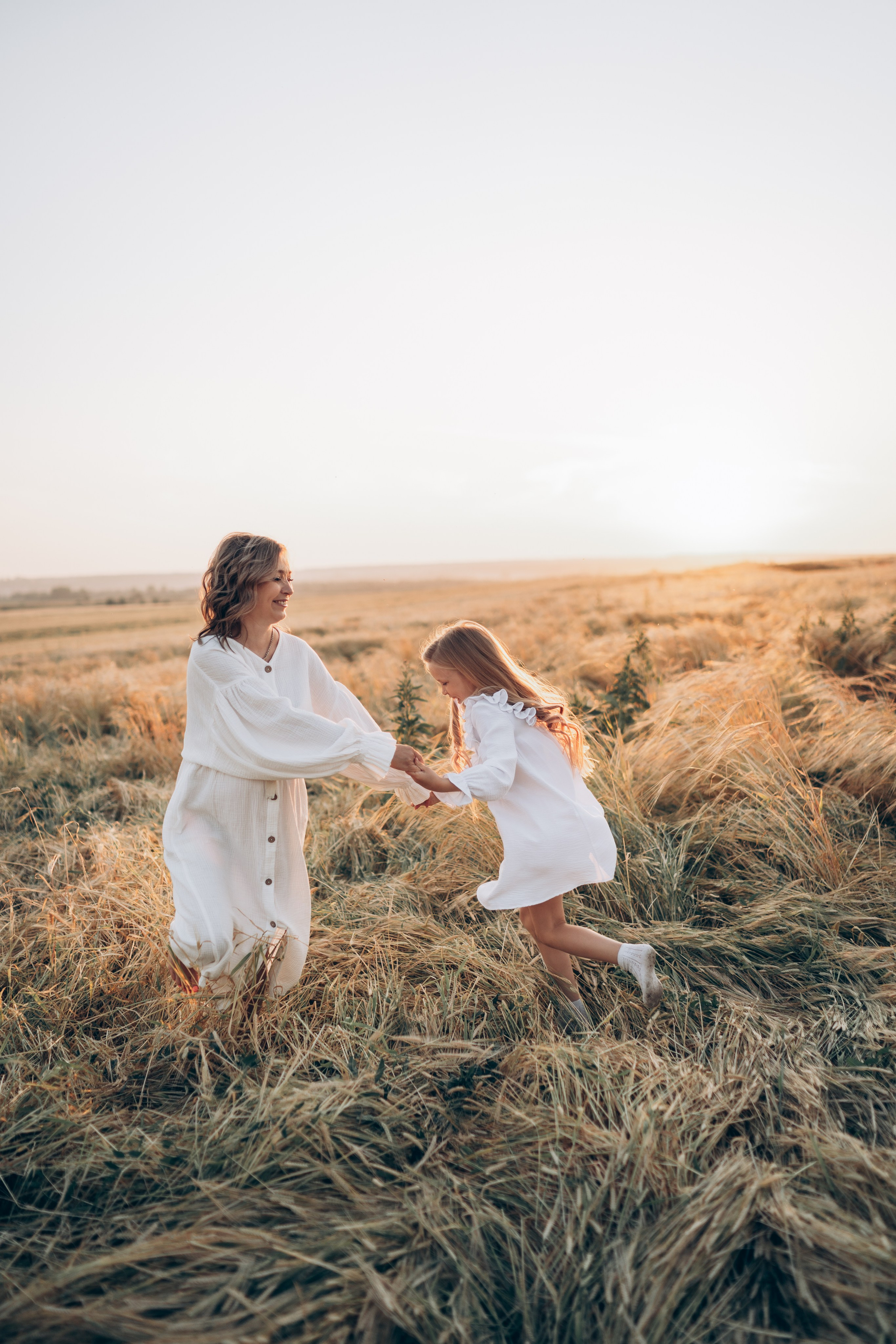 Закатная история в полях. Семейный фотограф в Москве Елена Гильманова