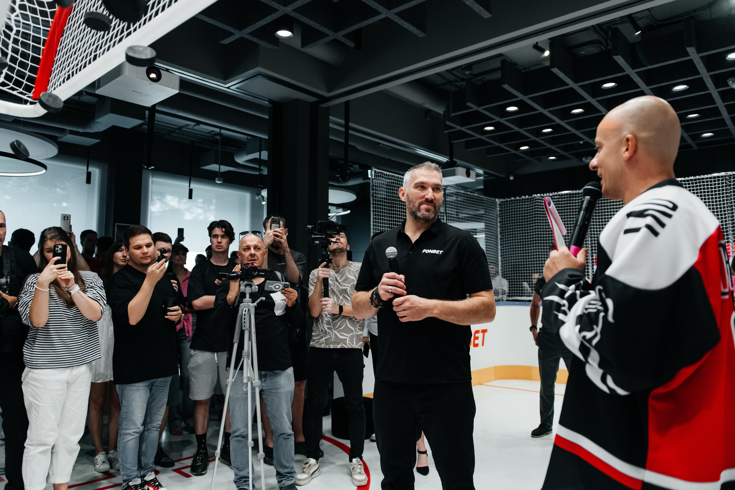 Открытие пространства ОfИС ОВИ х FONBET. ДИНА МИХНЕВА спортивный фотограф Москва