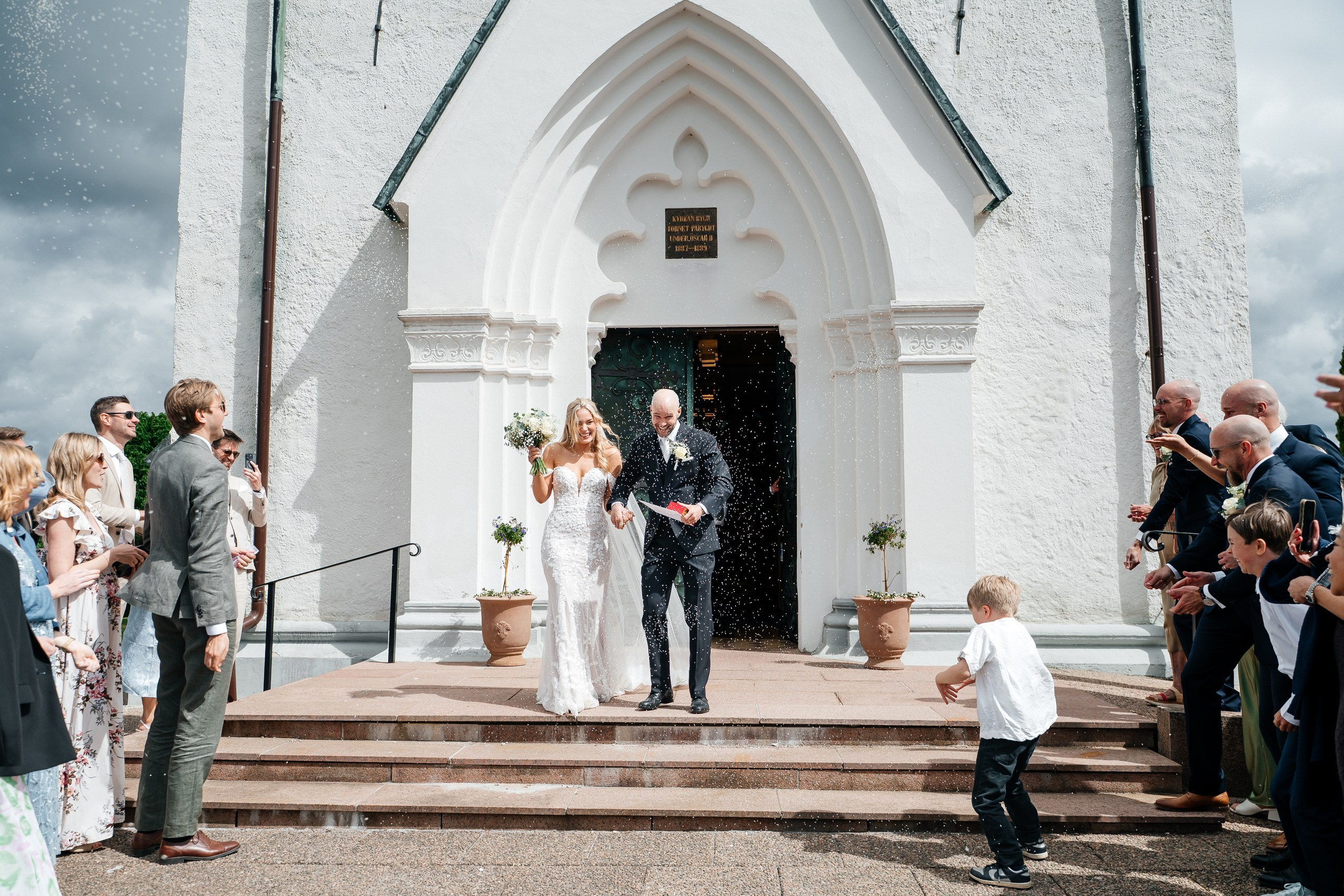 Hjelmsjöborg bröllop Randi & Robert. Bröllops- och familjefotograf i Halmstad | Valentina