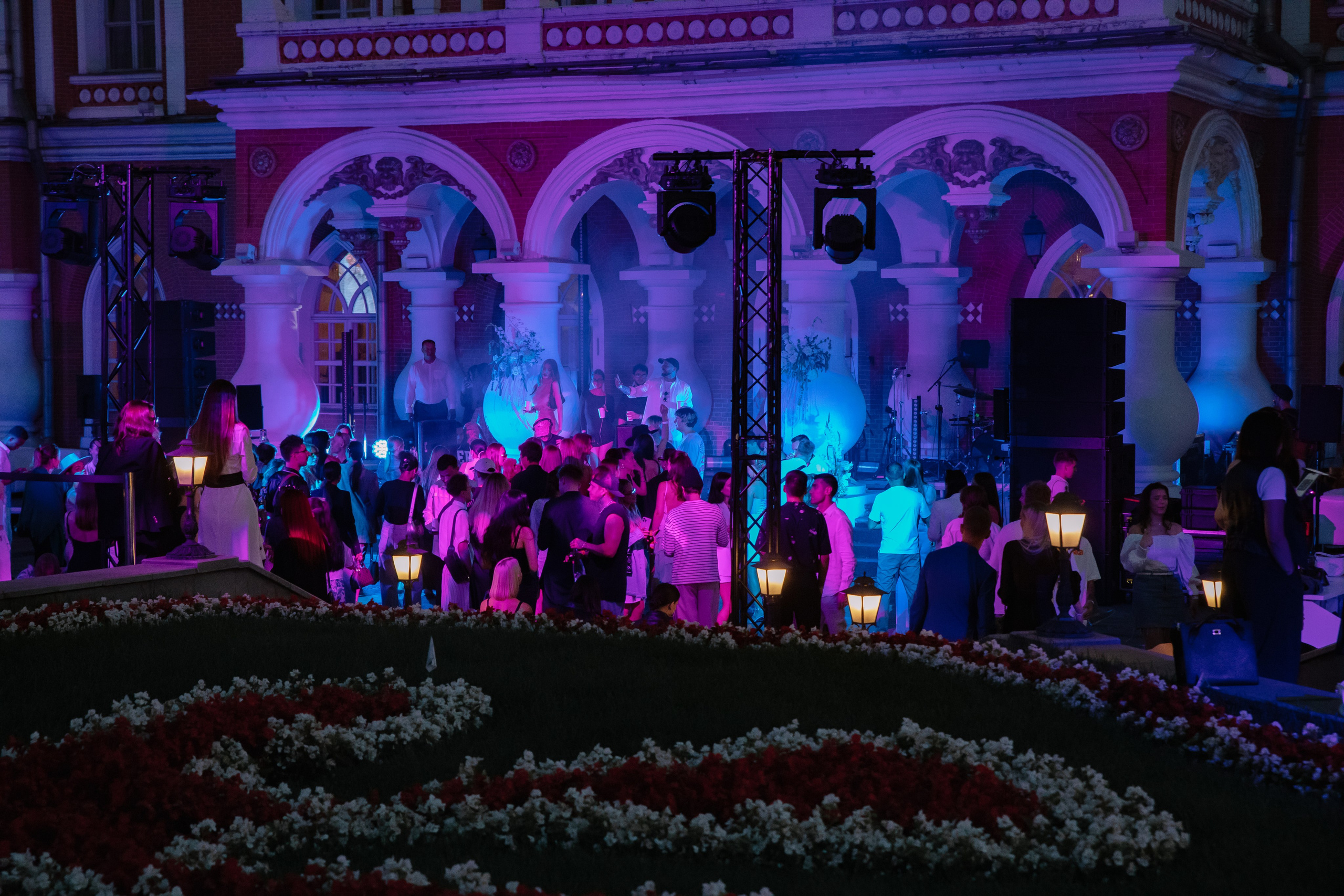 Группа ZOLOTO в Петровском путевом дворце/ AESTHETIC ONLY. Фотограф в Москве Яна Полосина