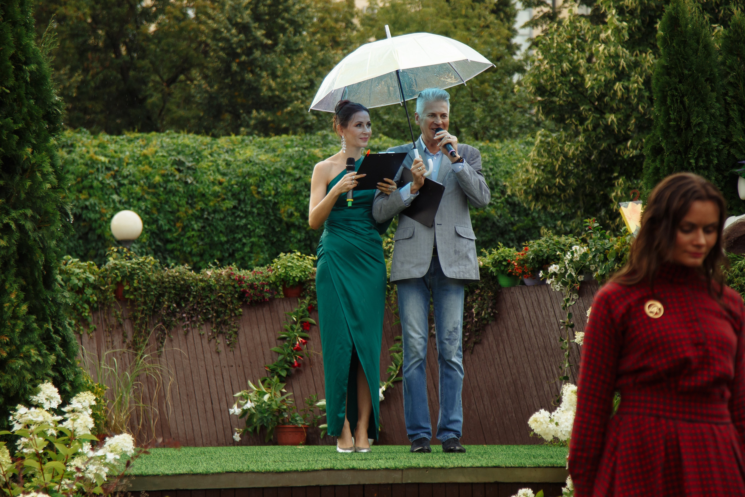 Зеленый подиум. Свадебный Семейный Репортажный фотограф в Москве