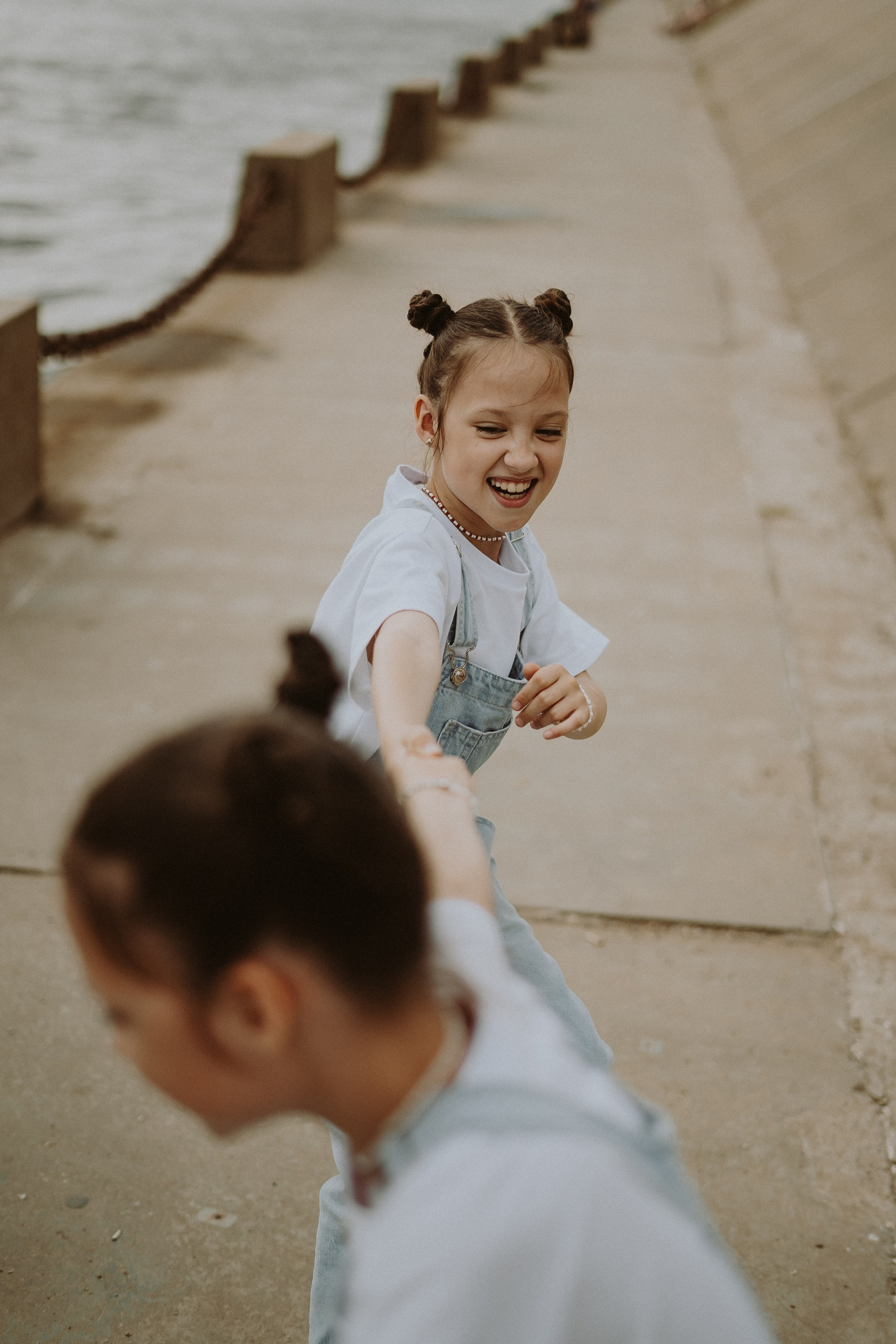 Летняя фотосессия близняшек. Фотограф сахалин