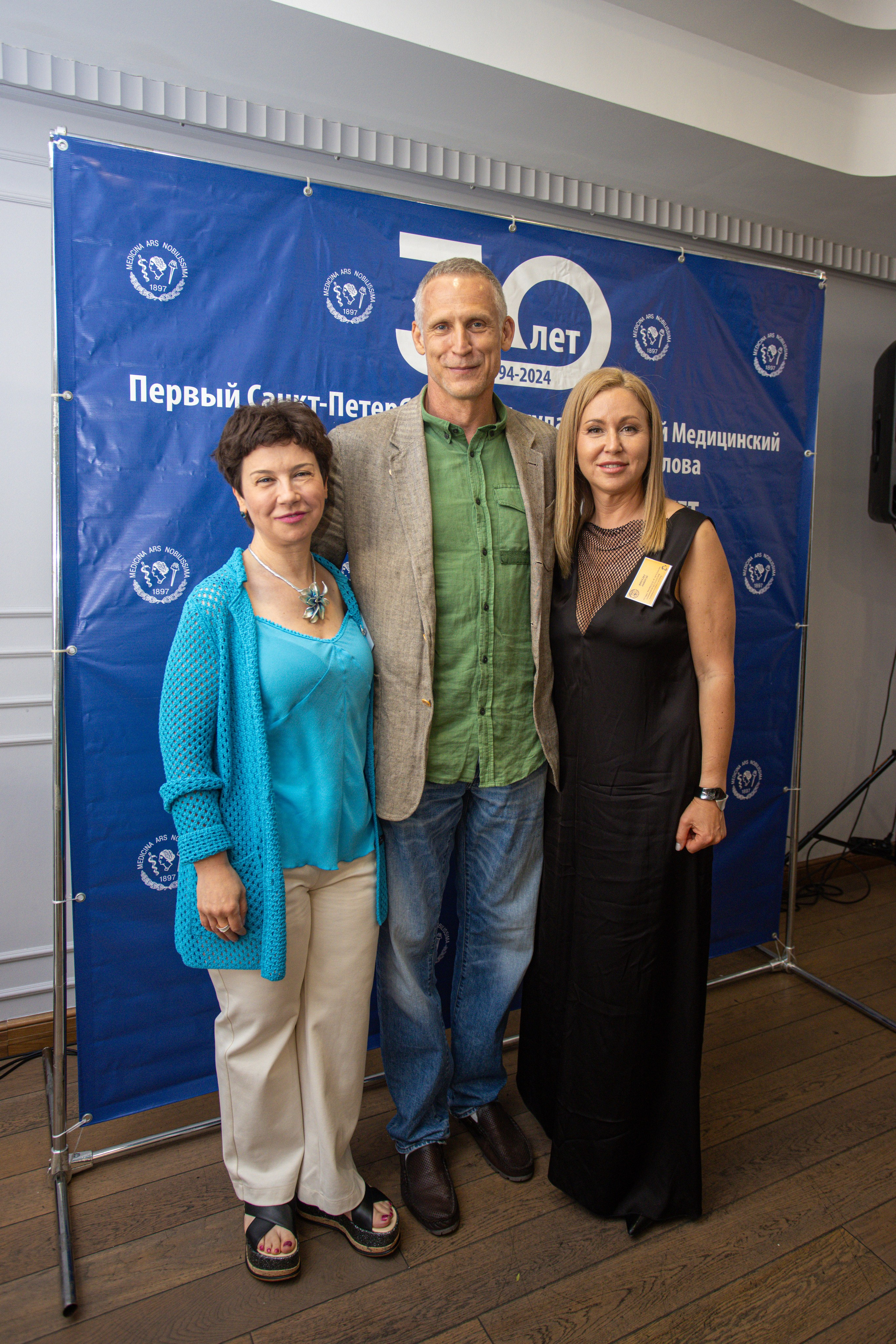 Встреча выпускников. Стоматологи СПб. Семейный фотограф в Вышнем Волочке — Ульяна Иванова | Фотосессии для всей семьи