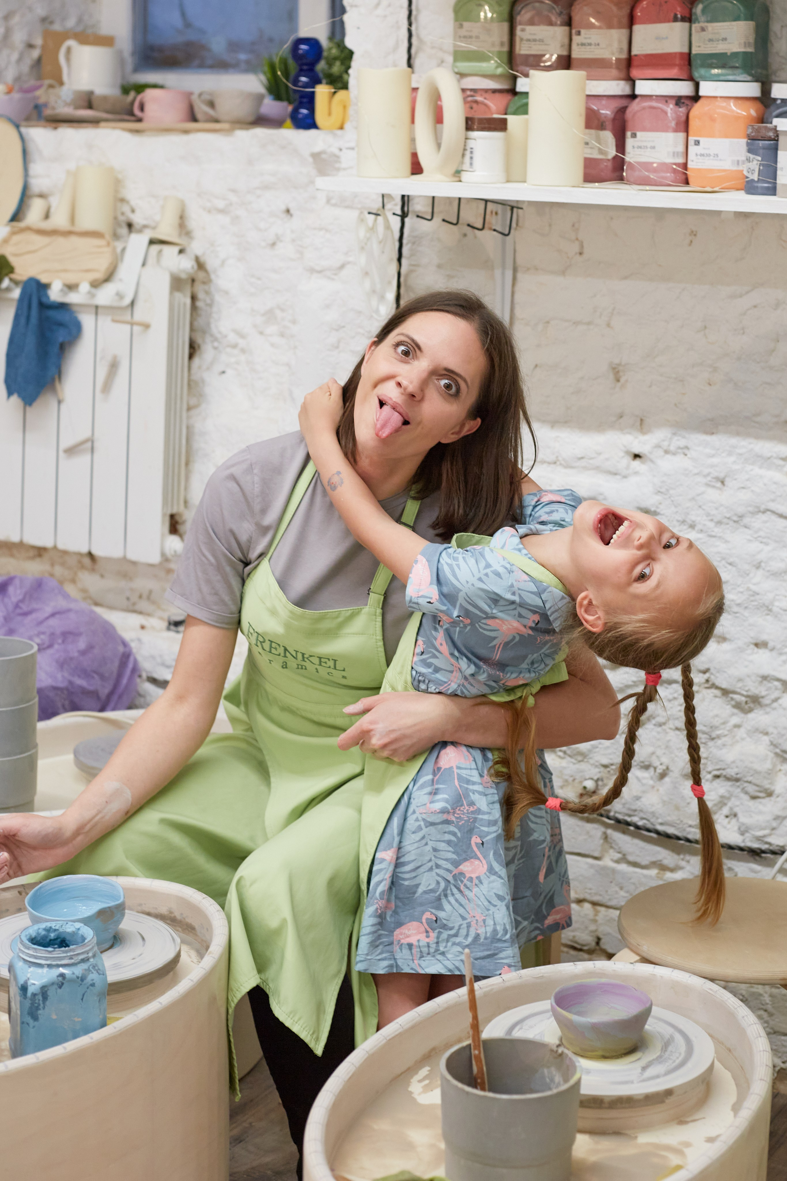 Семья в гончарной мастерской. Budanovaphoto.ru