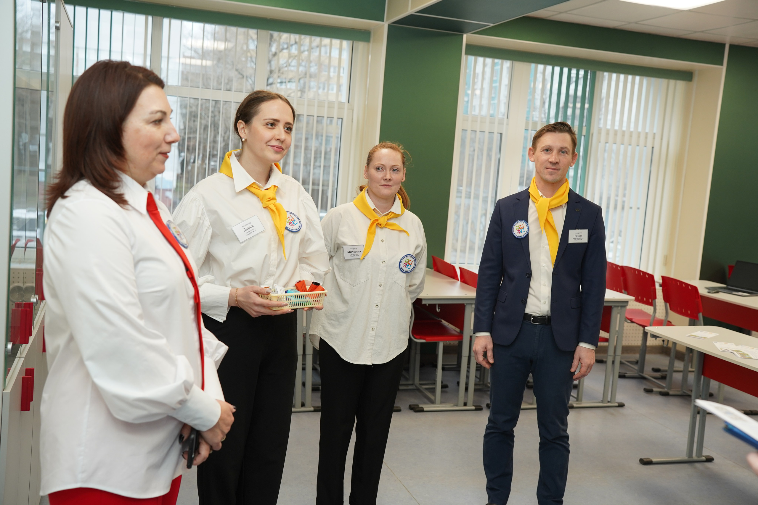 49 сад. MEMENTO.Выпускные альбомы, школьные, юбилейные и другие книги. Ростов-на-Дону