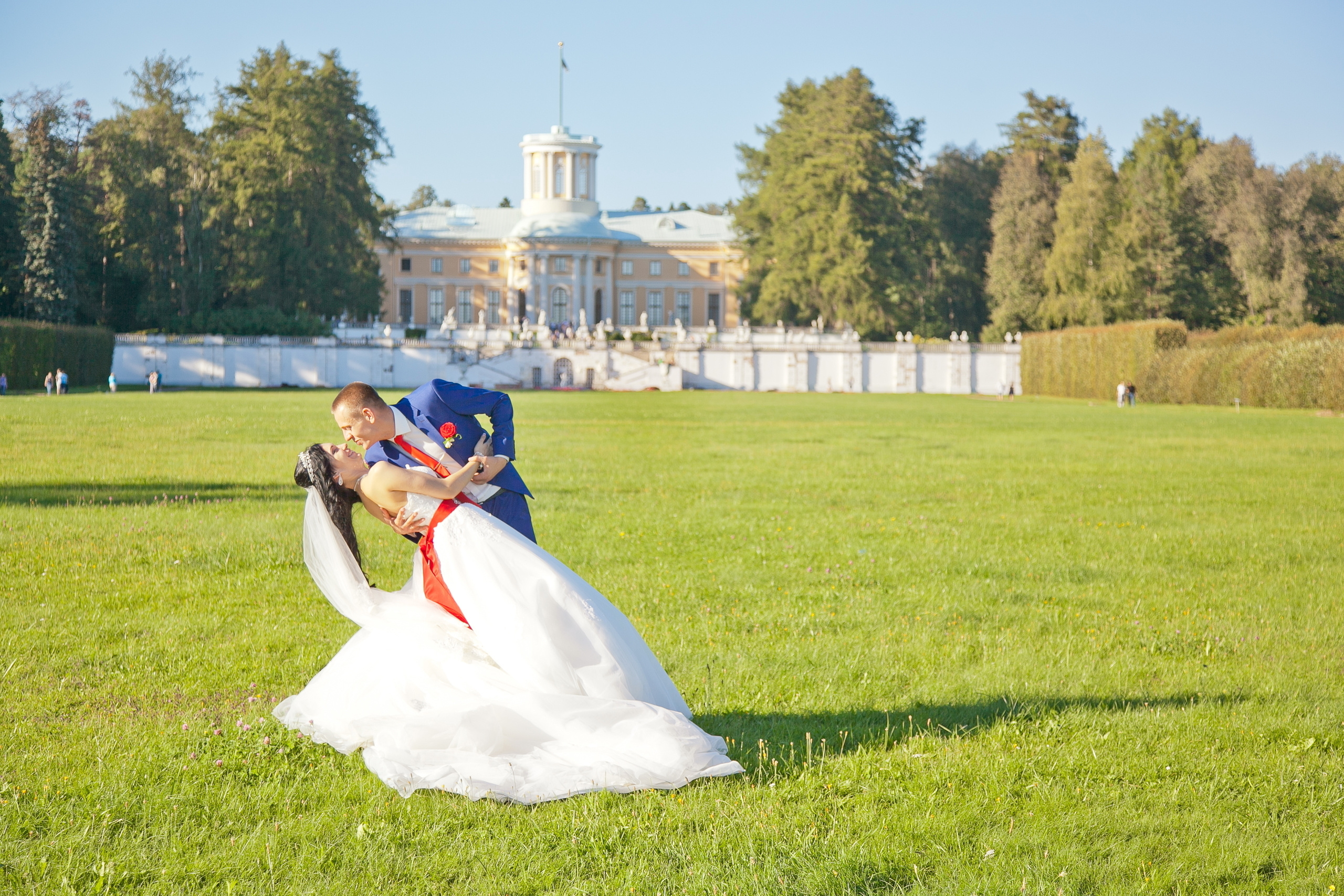 Фотограф на свадьбу, свадебная фотосъемка. Фотограф и видеограф на любое Ваше мероприятие