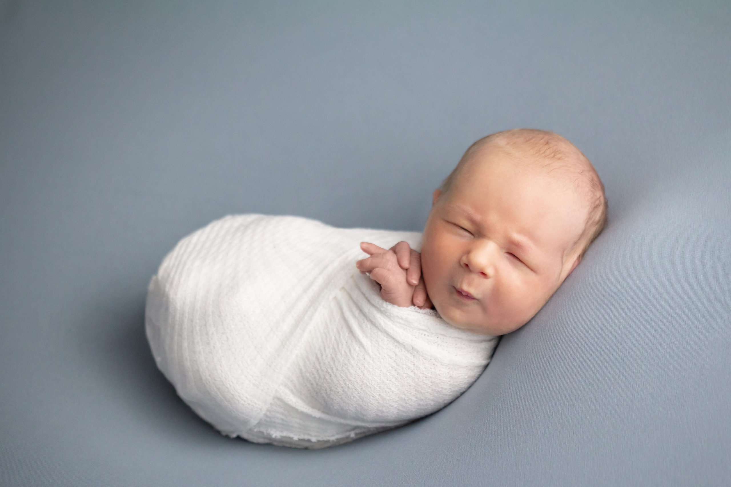 Классический стиль newborn. Фотограф новорождённых Анапа Елена Кушнарь