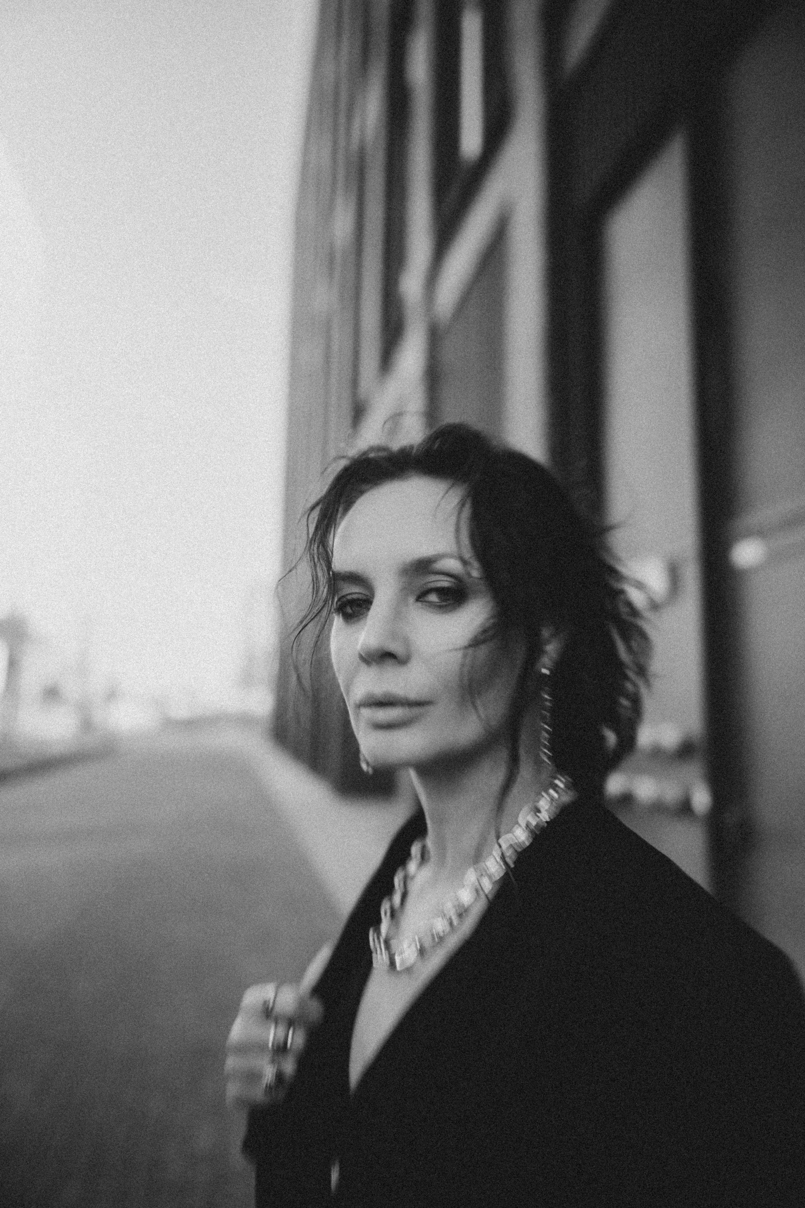 Уличная фотосессия с Настей Фаттаховой на территории ЖК ЗИЛ АРТ в Москве