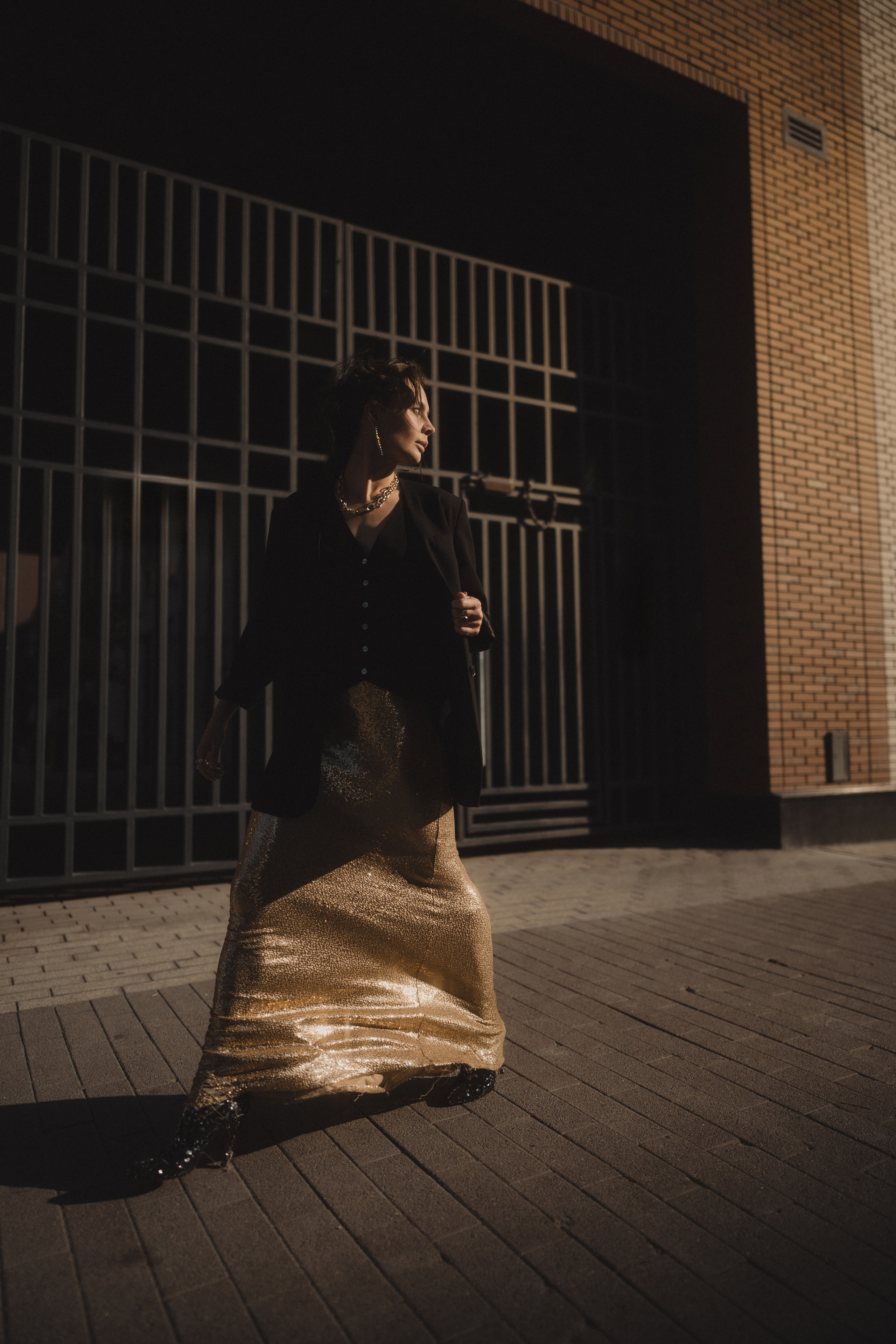 Уличная фотосессия с Настей Фаттаховой на территории ЖК ЗИЛ АРТ в Москве