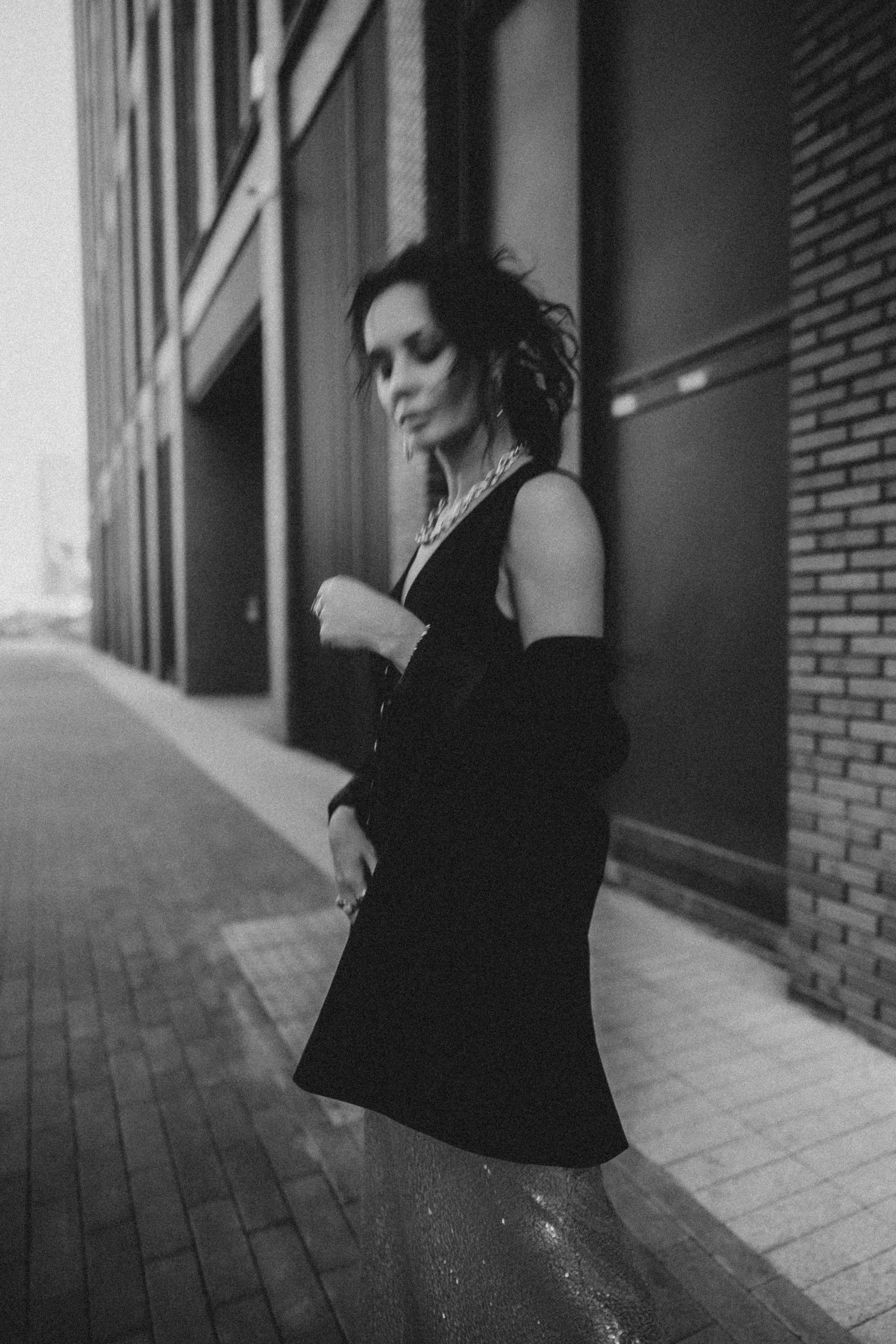 Уличная фотосессия с Настей Фаттаховой на территории ЖК ЗИЛ АРТ в Москве