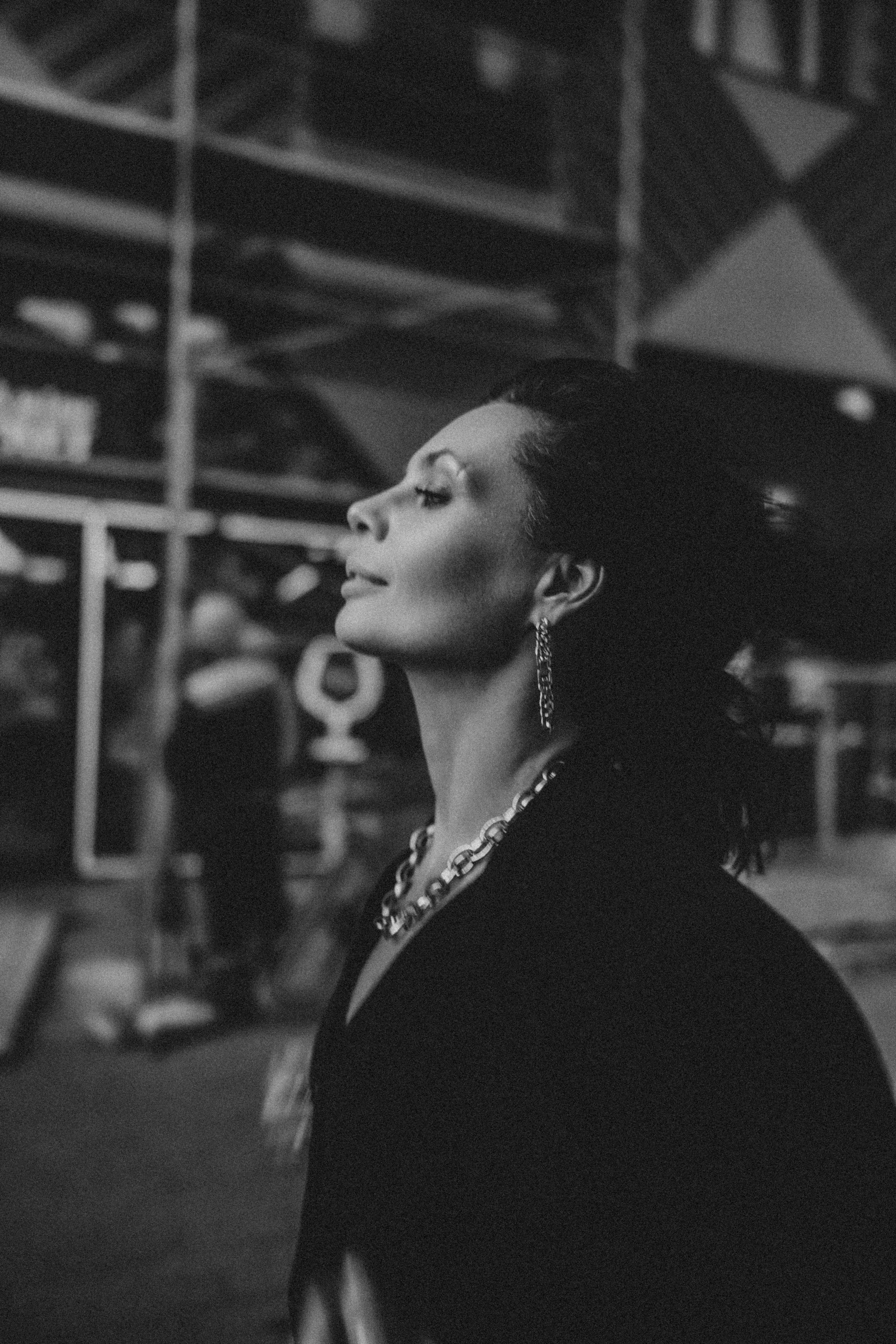 Уличная фотосессия с Настей Фаттаховой на территории ЖК ЗИЛ АРТ в Москве