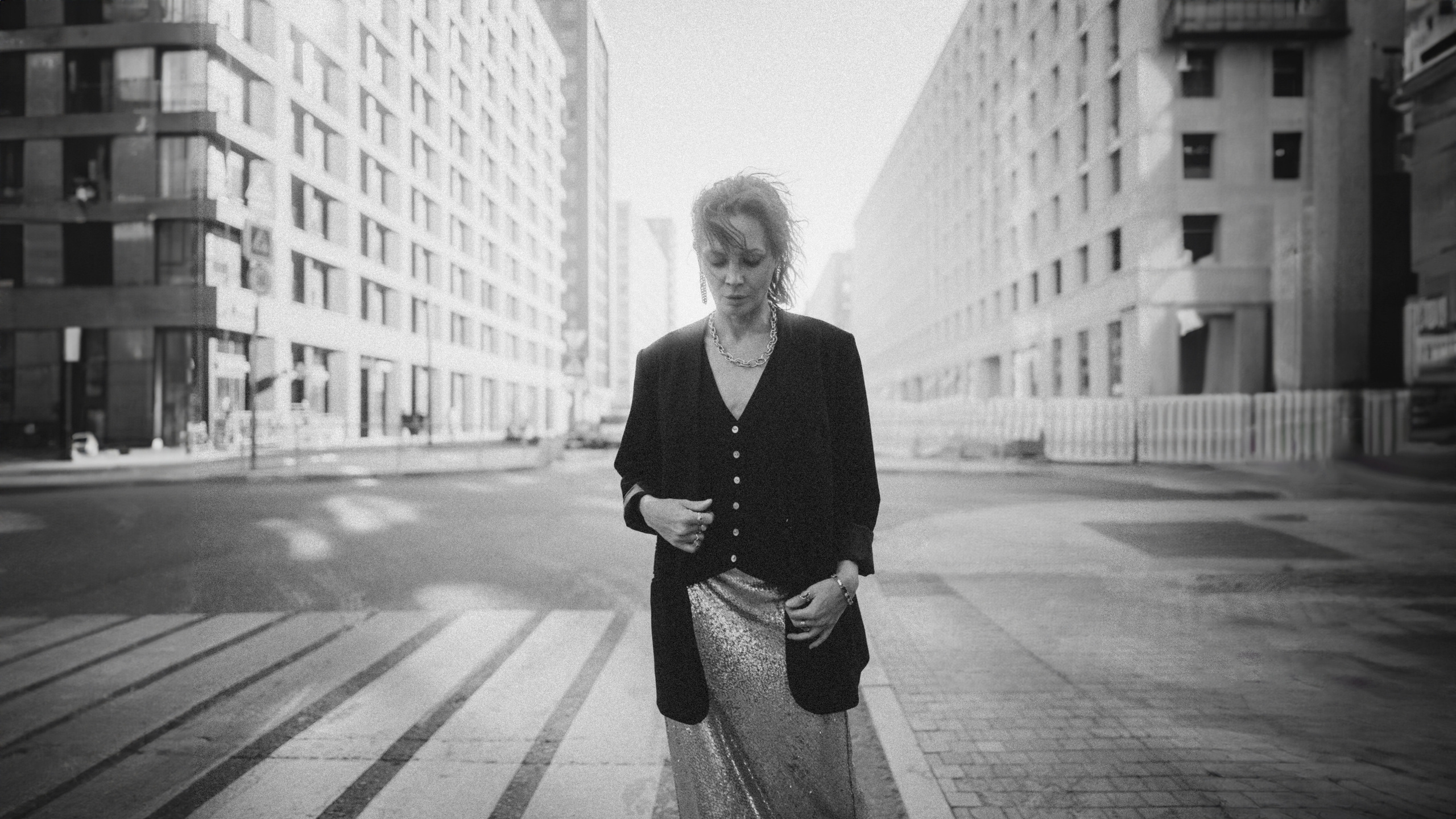 Уличная фотосессия с Настей Фаттаховой на территории ЖК ЗИЛ АРТ в Москве