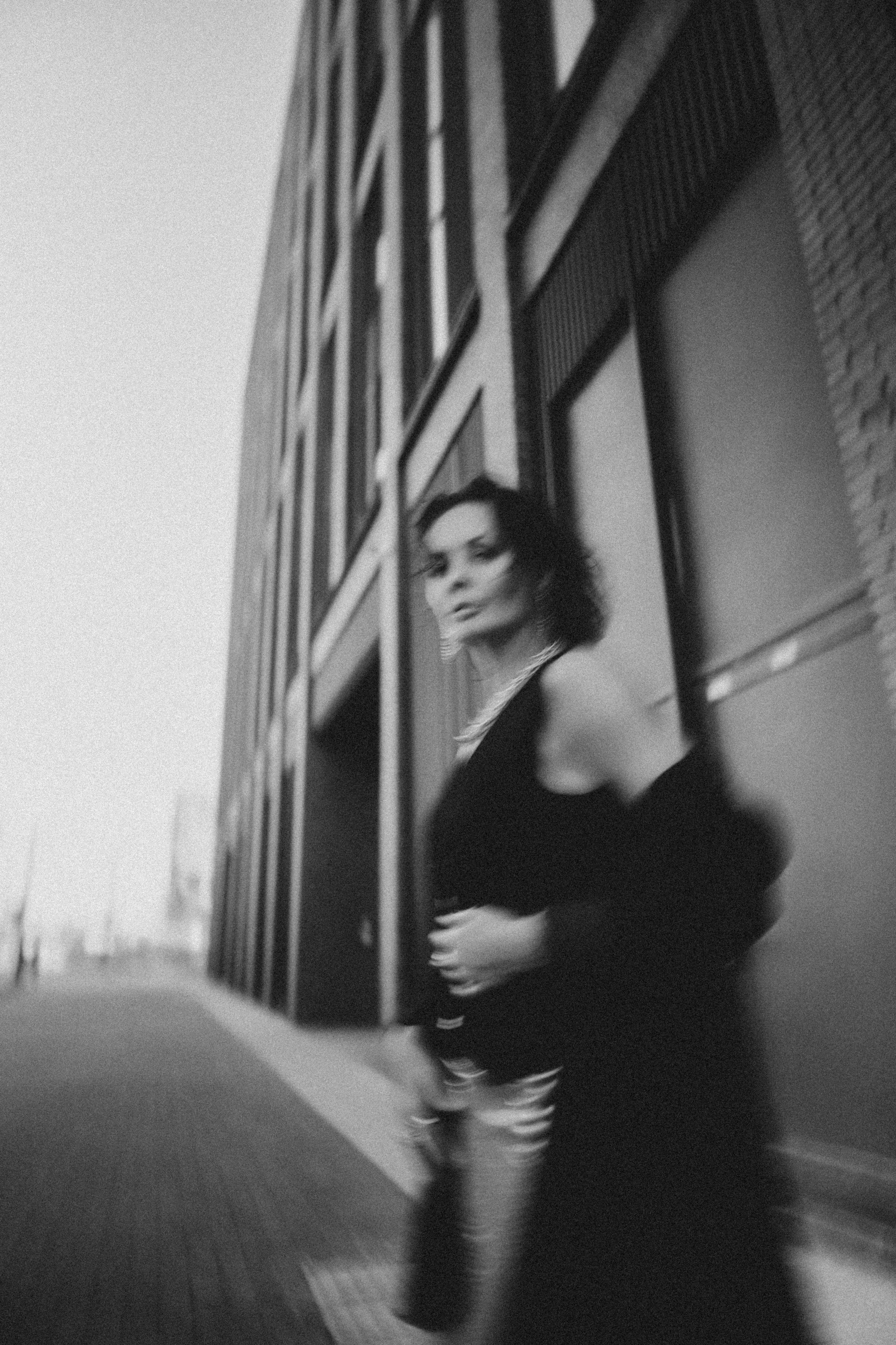 Уличная фотосессия с Настей Фаттаховой на территории ЖК ЗИЛ АРТ в Москве